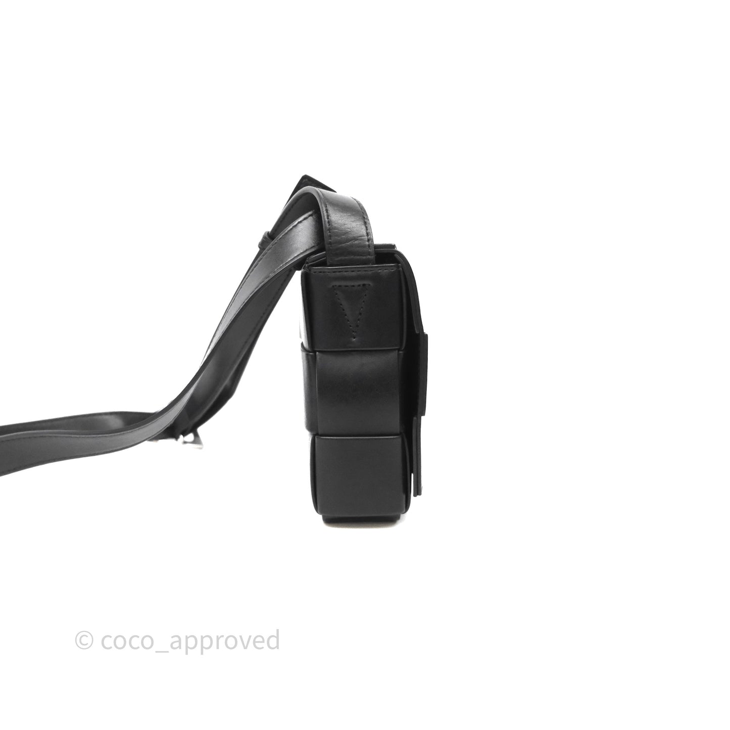 Bottega Veneta Cassette Shoulder Bag Intrecciato Black