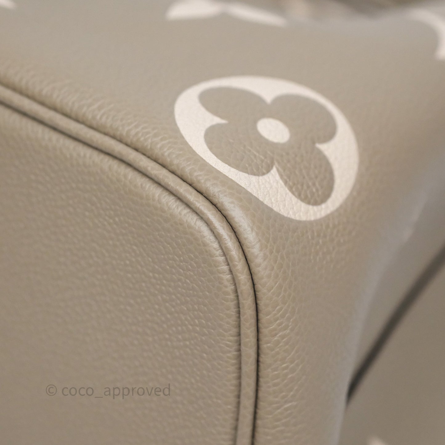 Louis Vuitton NéoNoé MM Dove /Cream Monogram Empreinte Leather