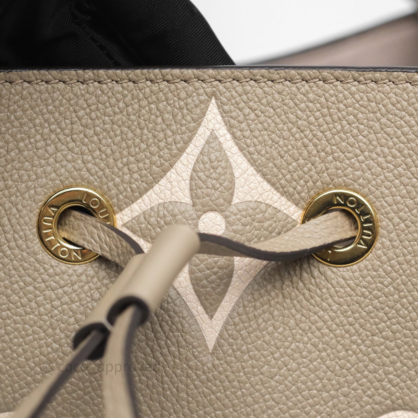 Louis Vuitton NéoNoé MM Dove /Cream Monogram Empreinte Leather
