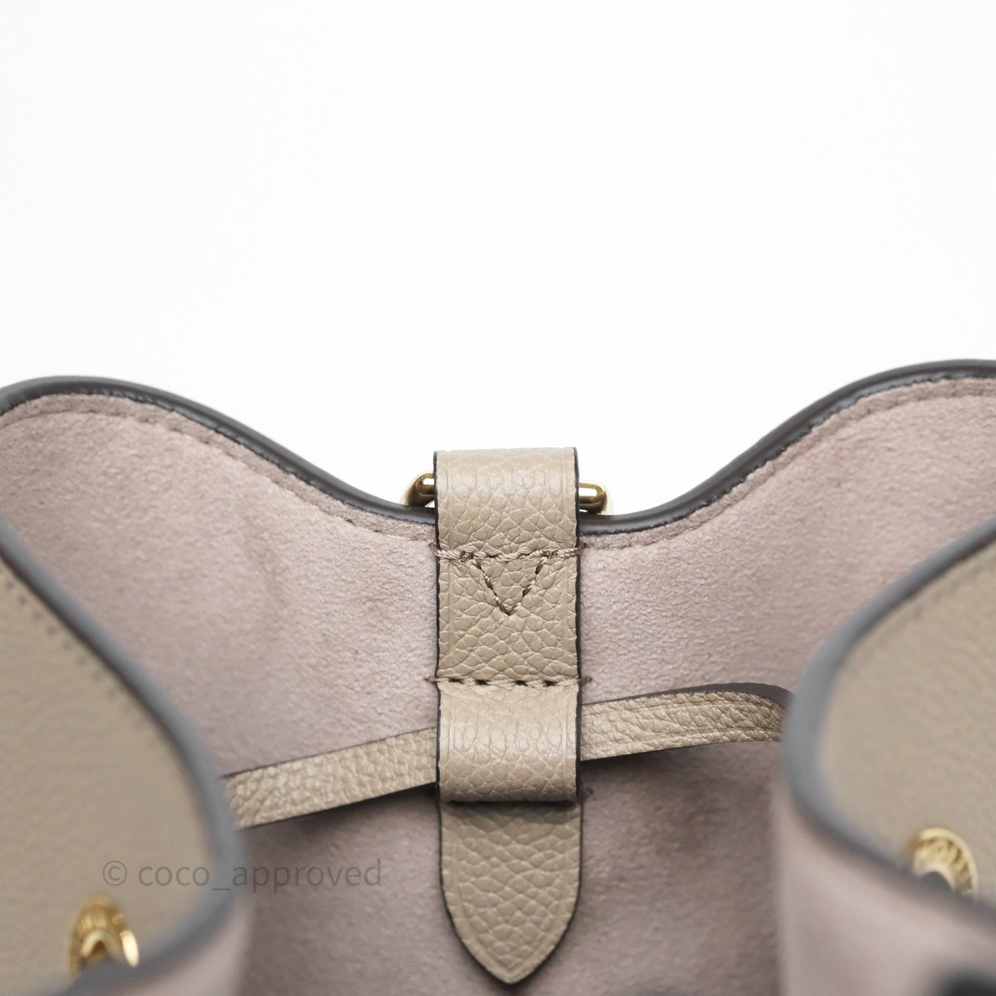 Louis Vuitton NéoNoé MM Dove /Cream Monogram Empreinte Leather
