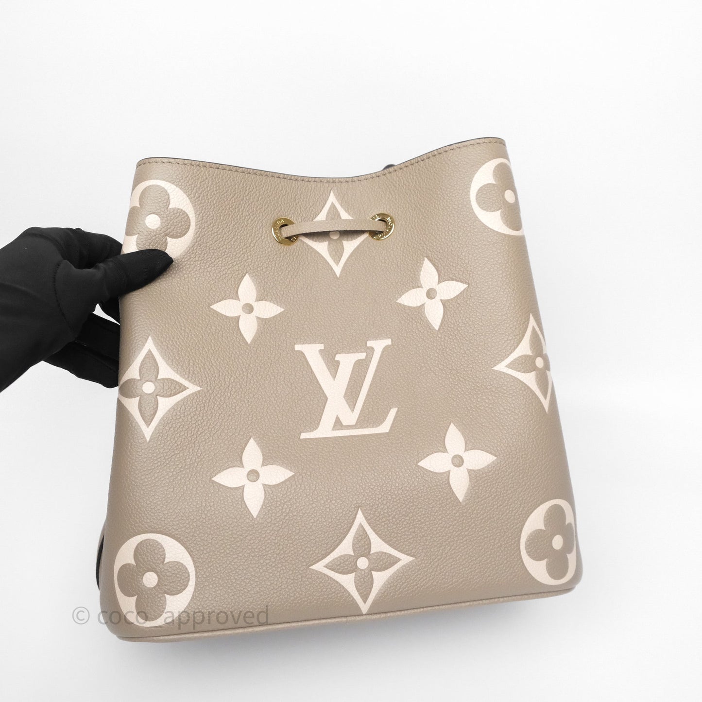 Louis Vuitton NéoNoé MM Dove /Cream Monogram Empreinte Leather