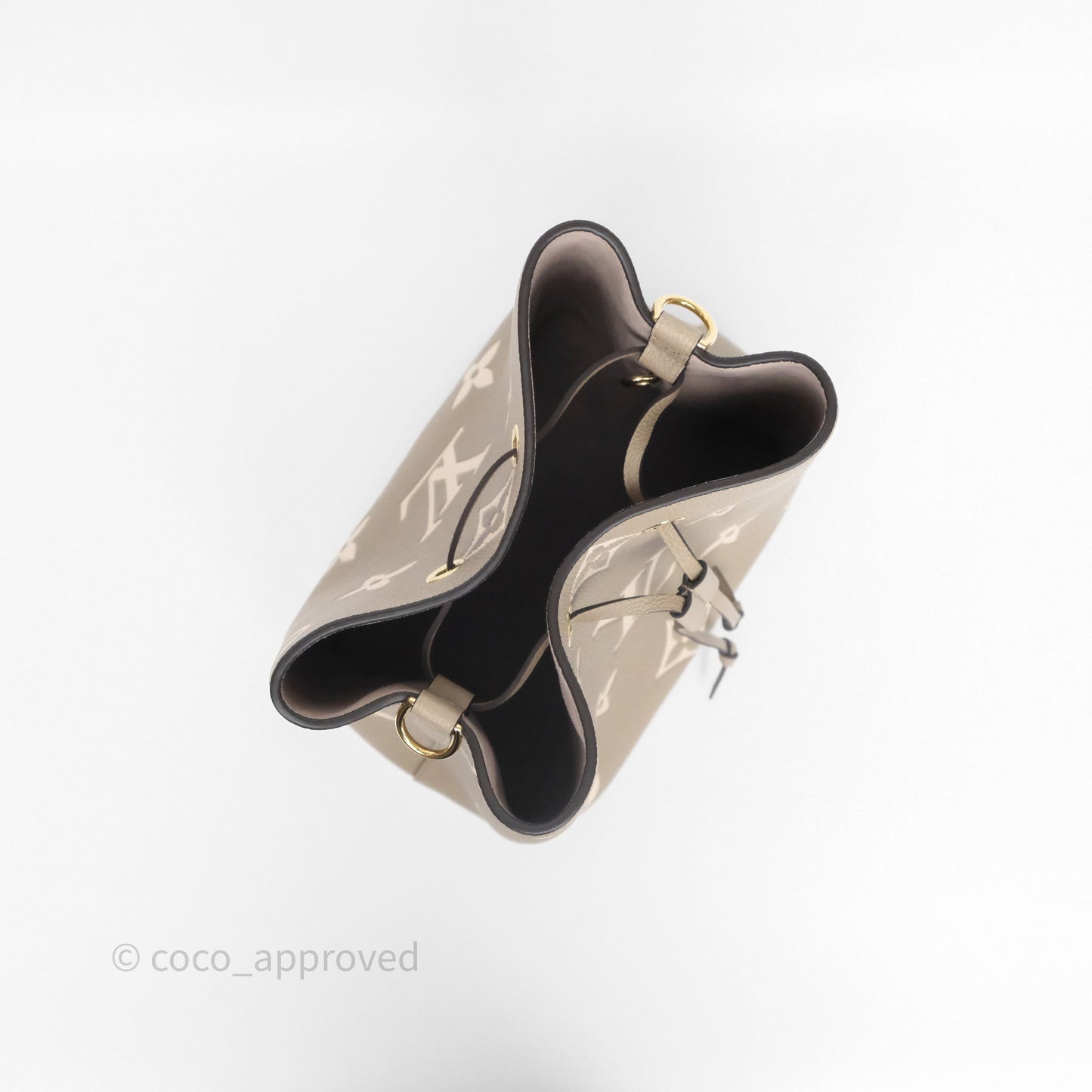 Louis Vuitton NéoNoé MM Dove /Cream Monogram Empreinte Leather