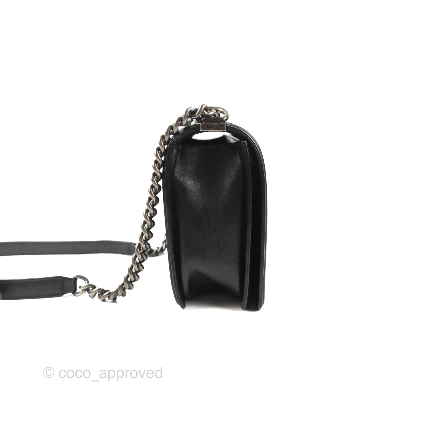Chanel Quilted New Medium Boy Black Calfskin Ruthenium Hardware