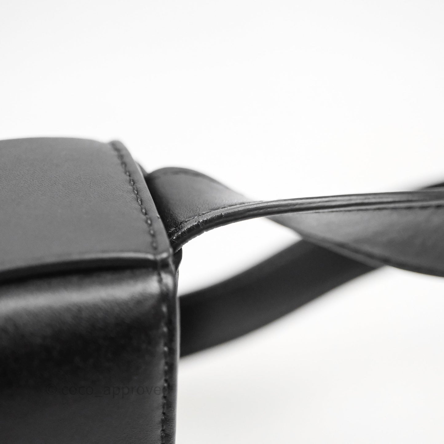 Bottega Veneta Cassette Shoulder Bag Intrecciato Black