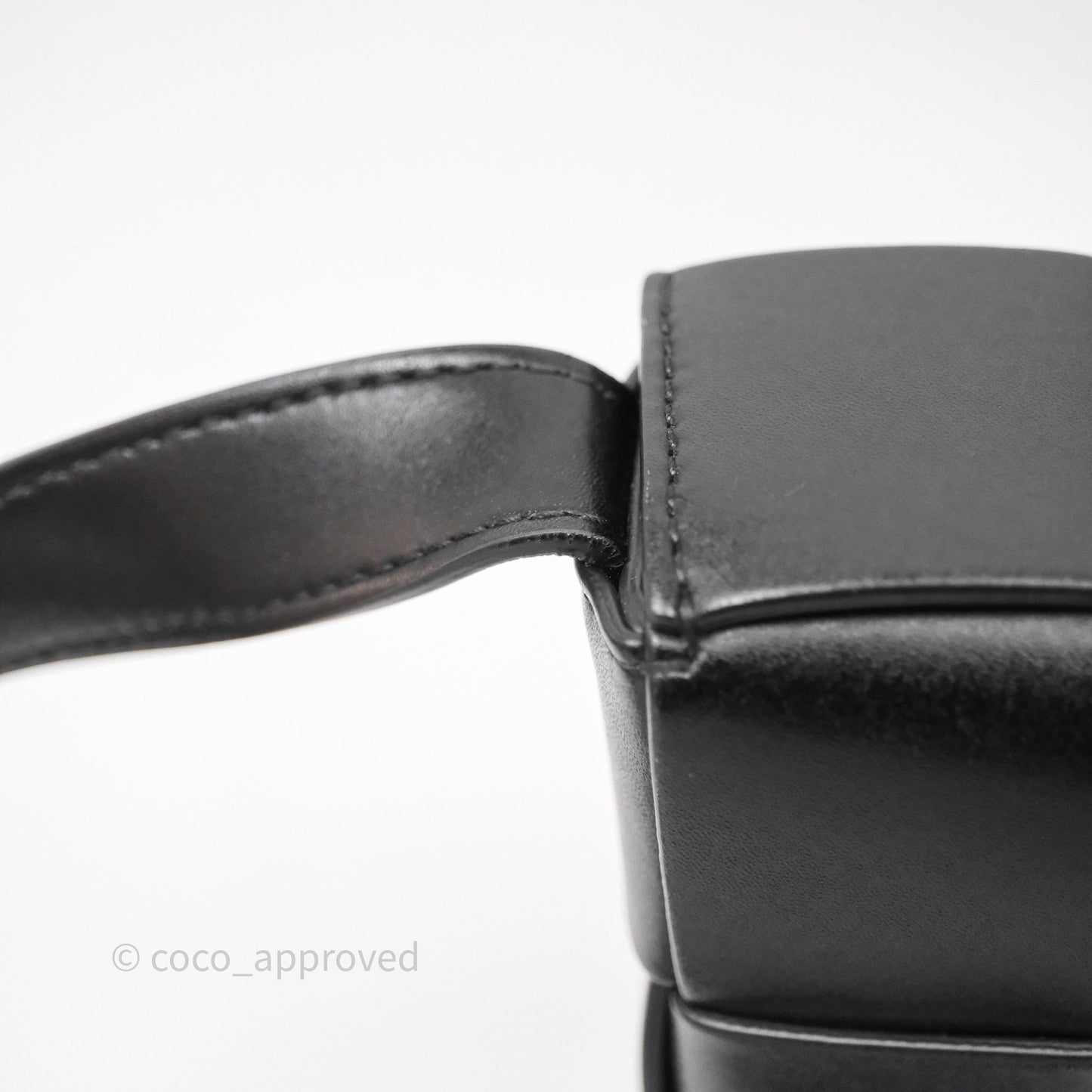 Bottega Veneta Cassette Shoulder Bag Intrecciato Black
