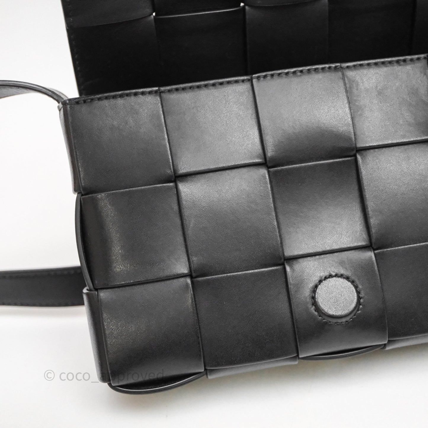 Bottega Veneta Cassette Shoulder Bag Intrecciato Black