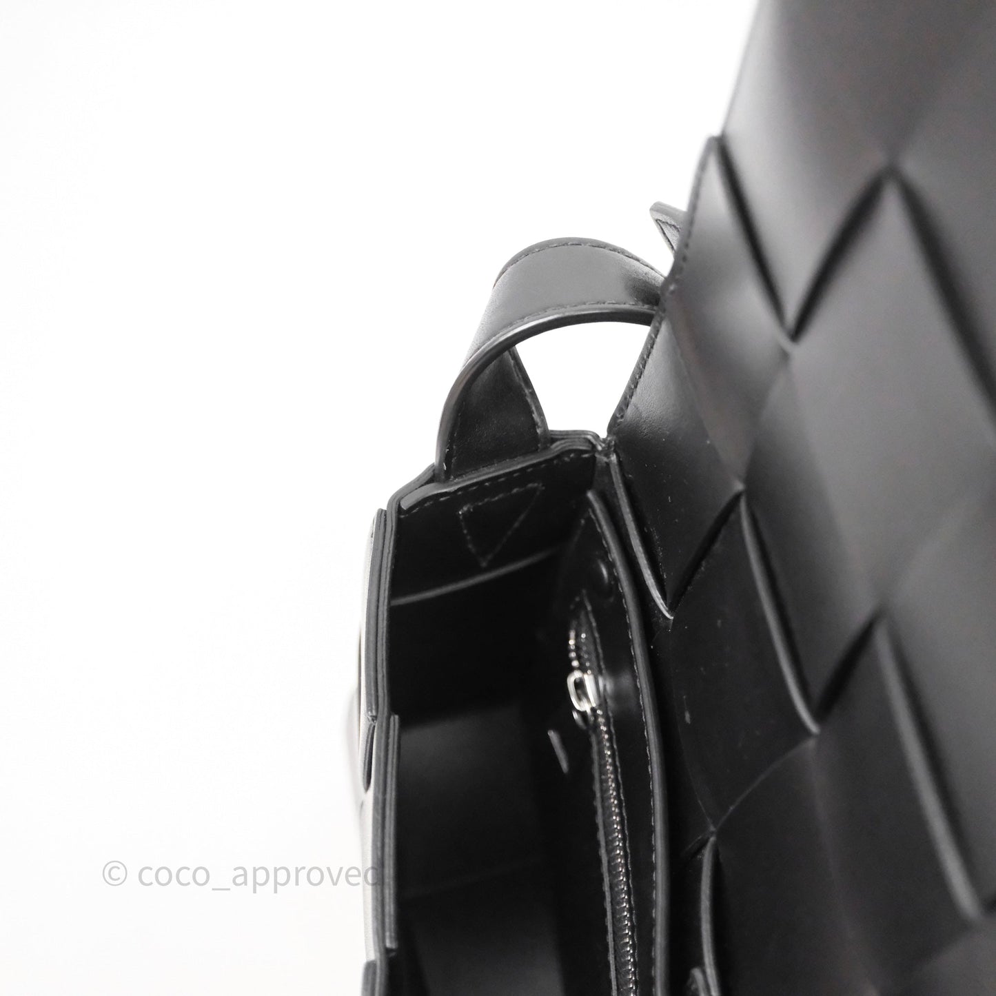 Bottega Veneta Cassette Shoulder Bag Intrecciato Black