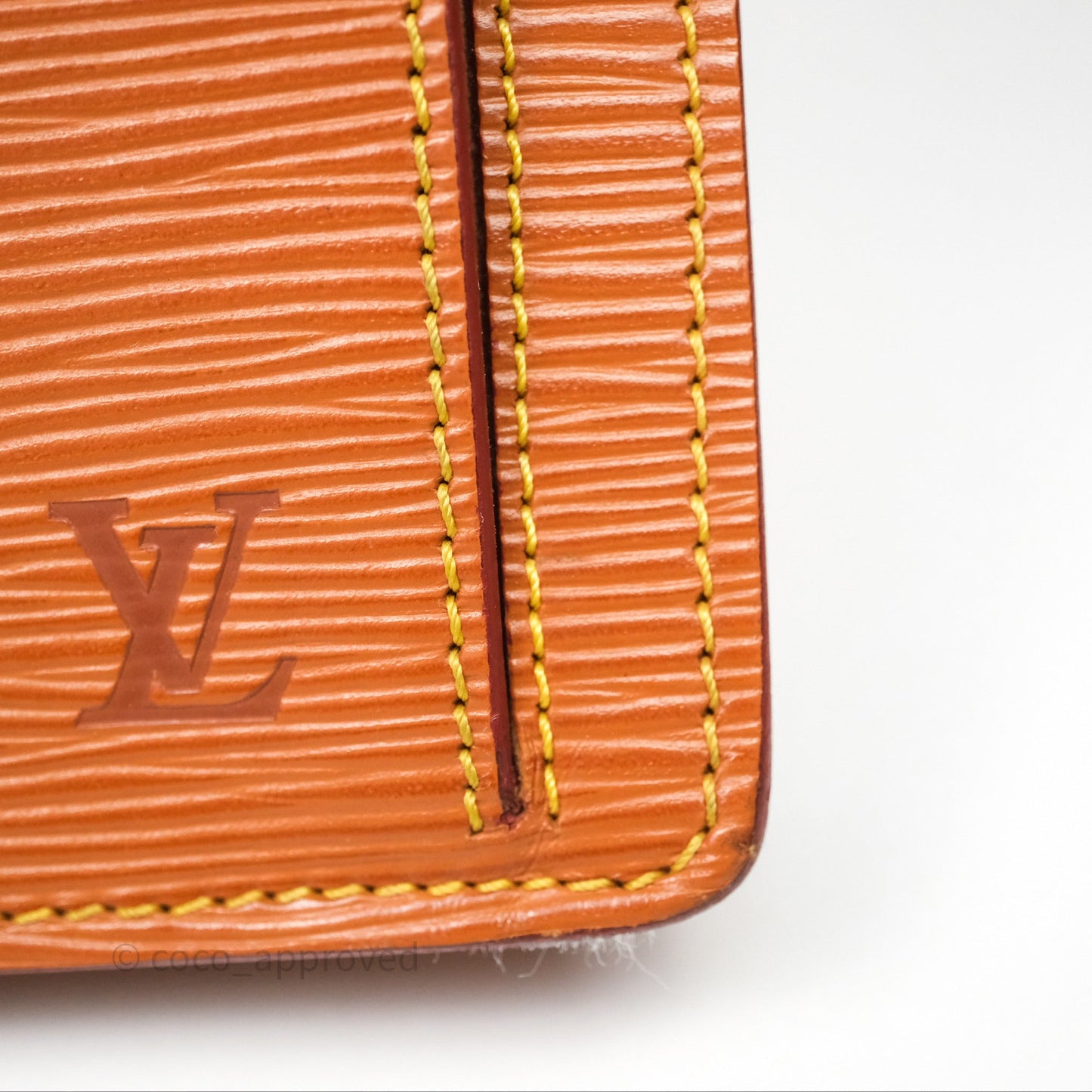 Louis Vuitton Epi Dragonne Clutch Brown Gold Hardware