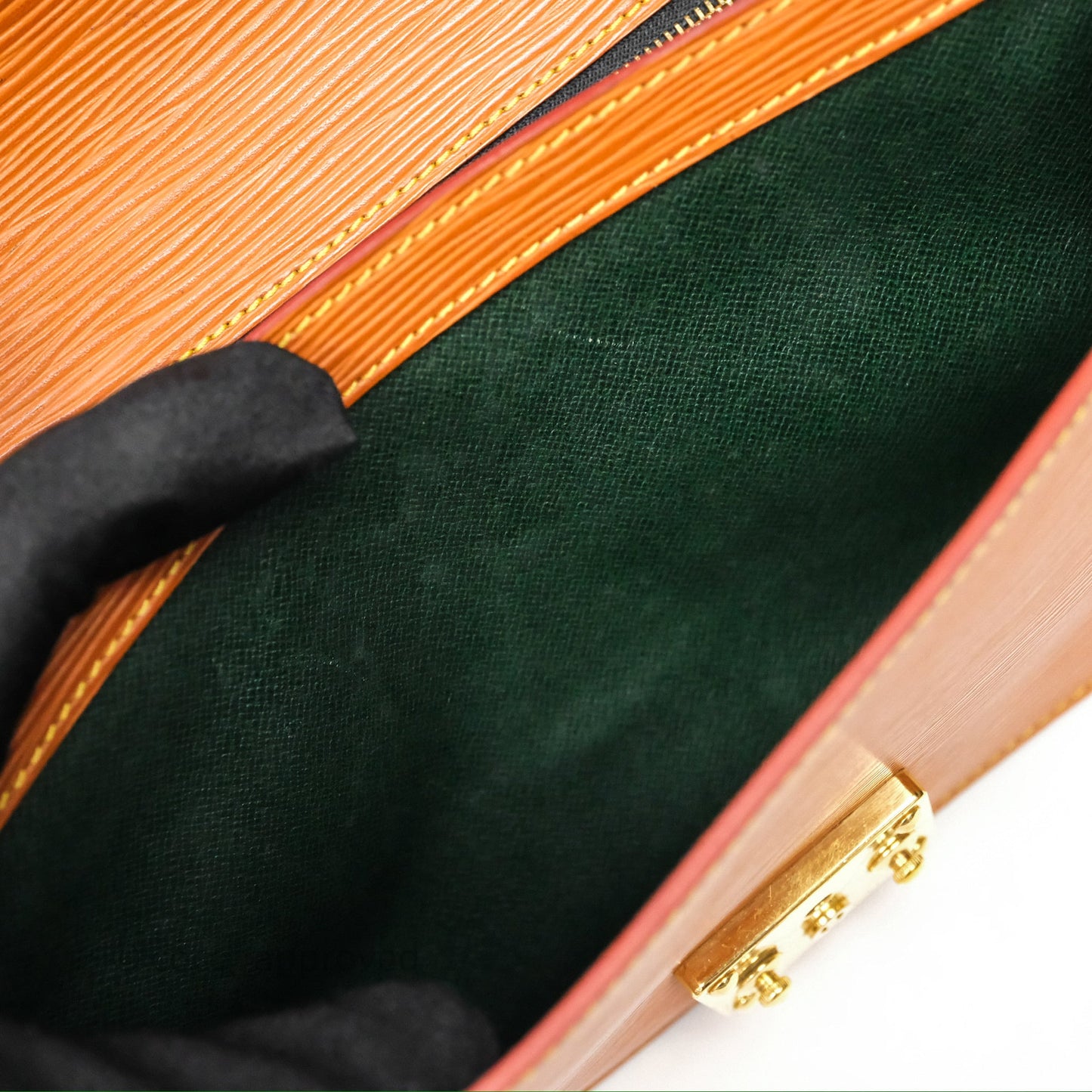 Louis Vuitton Epi Dragonne Clutch Brown Gold Hardware