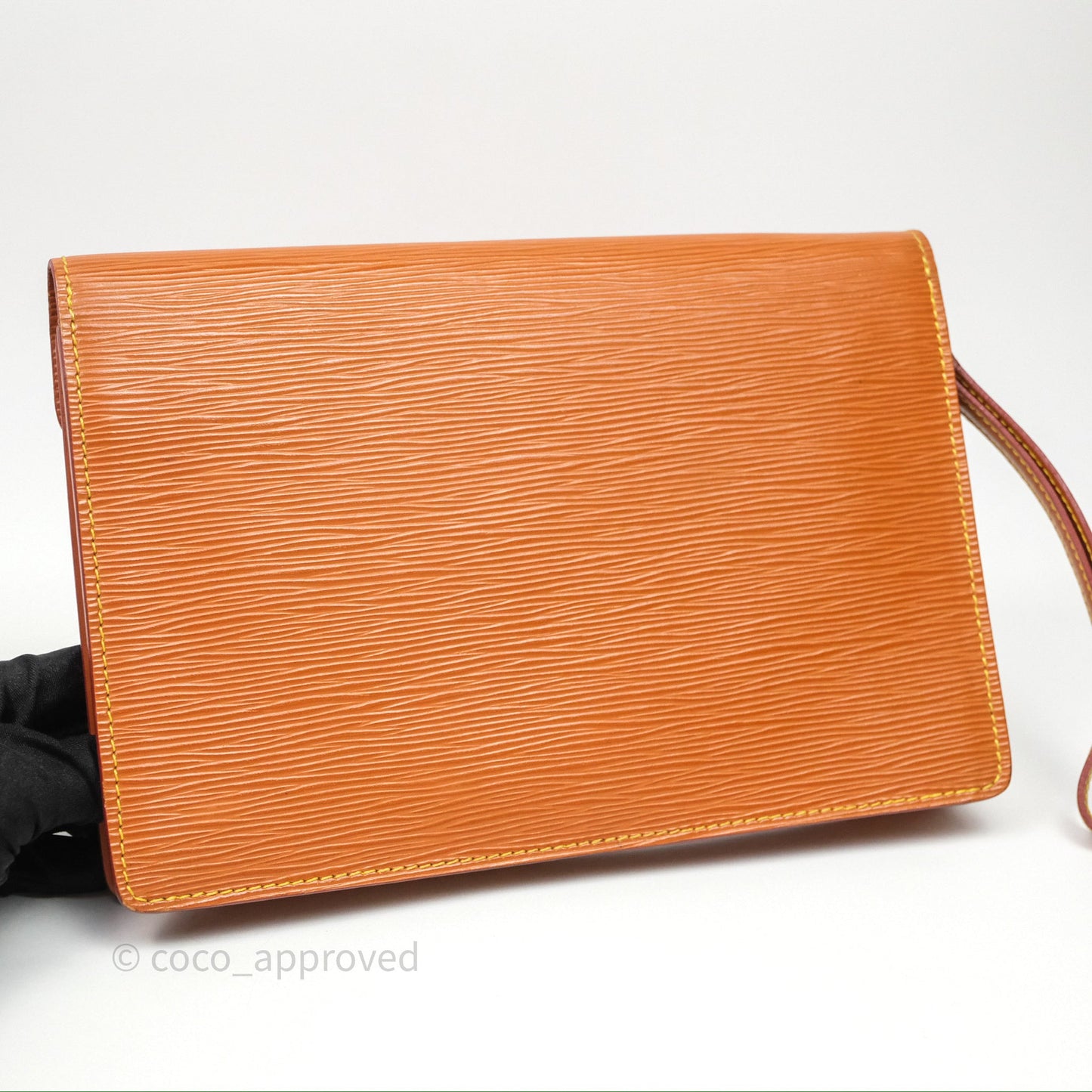 Louis Vuitton Epi Dragonne Clutch Brown Gold Hardware