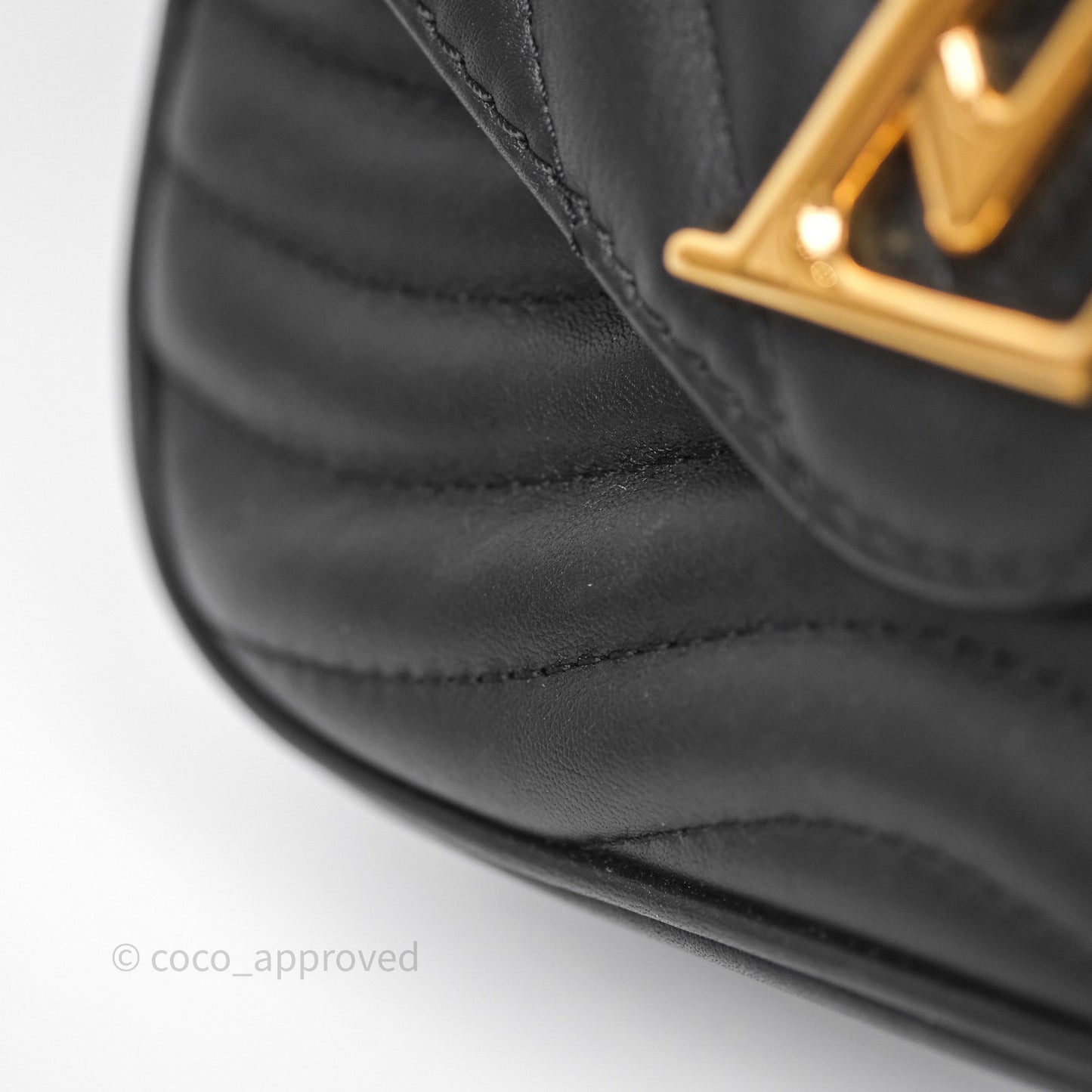 Louis Vuitton Black New Wave Multi Pochette Gold Hardware