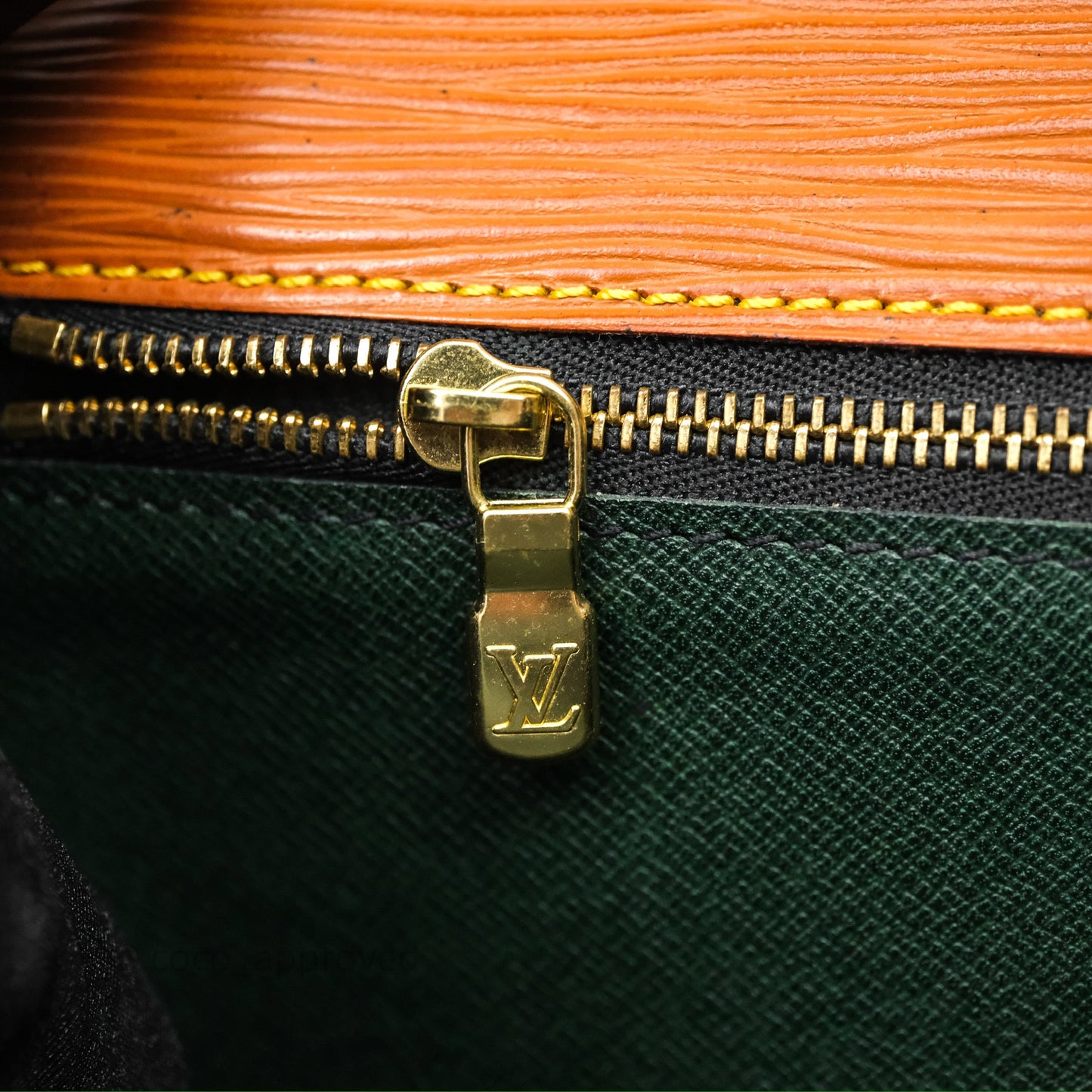 Louis Vuitton Epi Dragonne Clutch Brown Gold Hardware