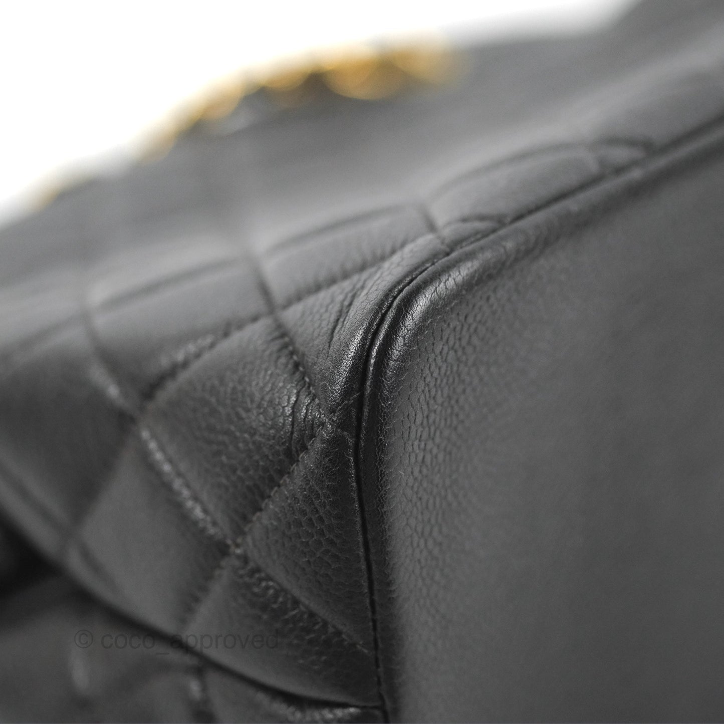 Chanel Vintage CC Kisslock Turnlock Shoulder Bag Quilted Black Caviar 24K Gold Hardware