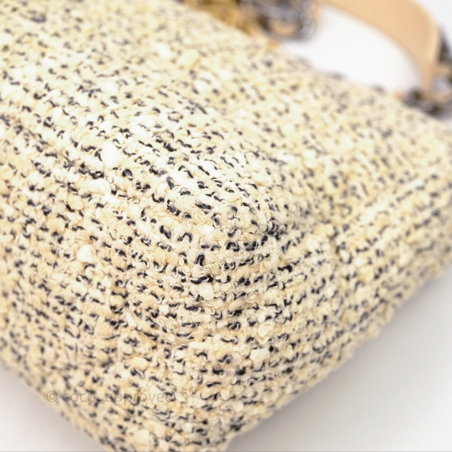 Chanel 19 Small Tweed Oreo Cream Mixed Hardware