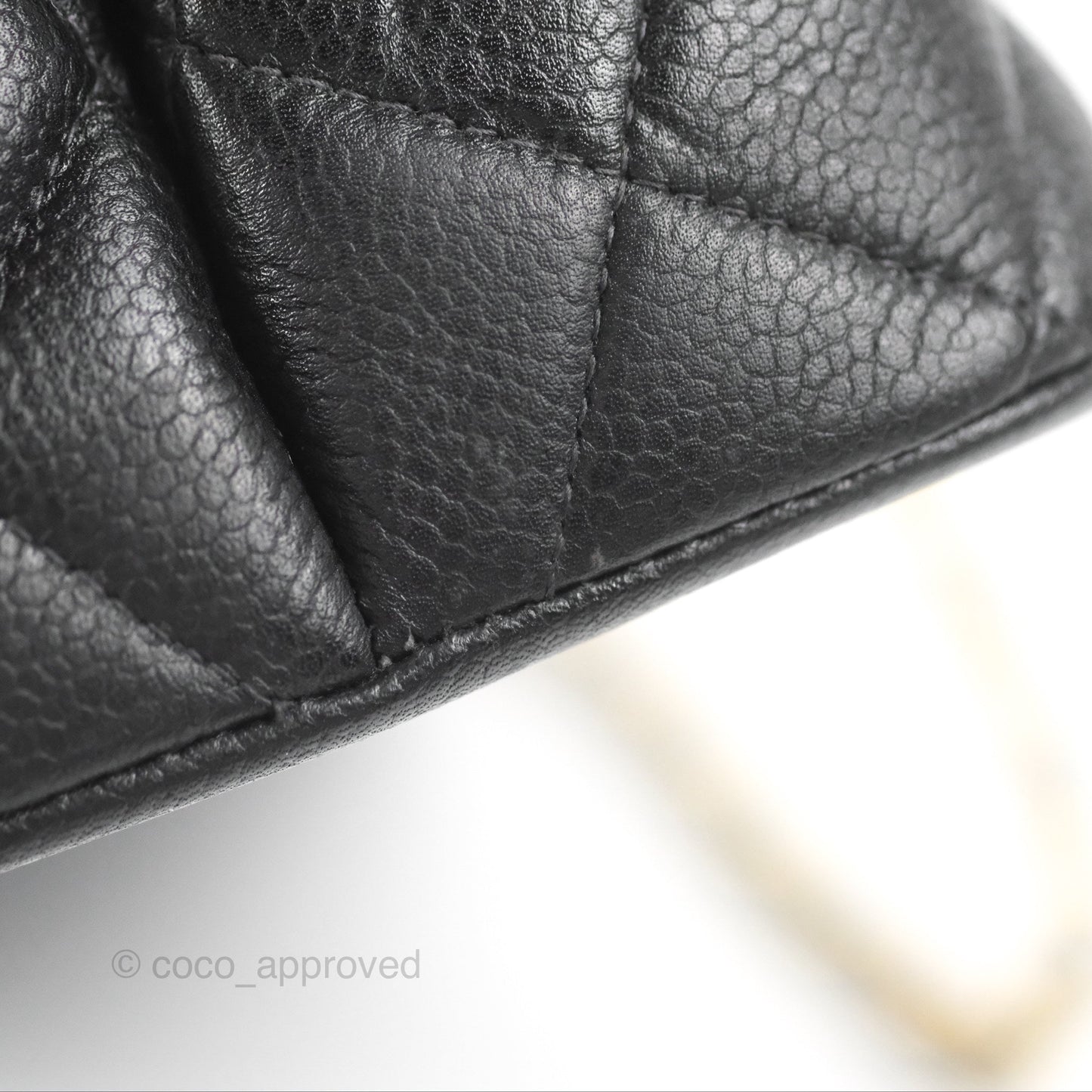 Chanel Vintage CC Kisslock Turnlock Shoulder Bag Quilted Black Caviar 24K Gold Hardware