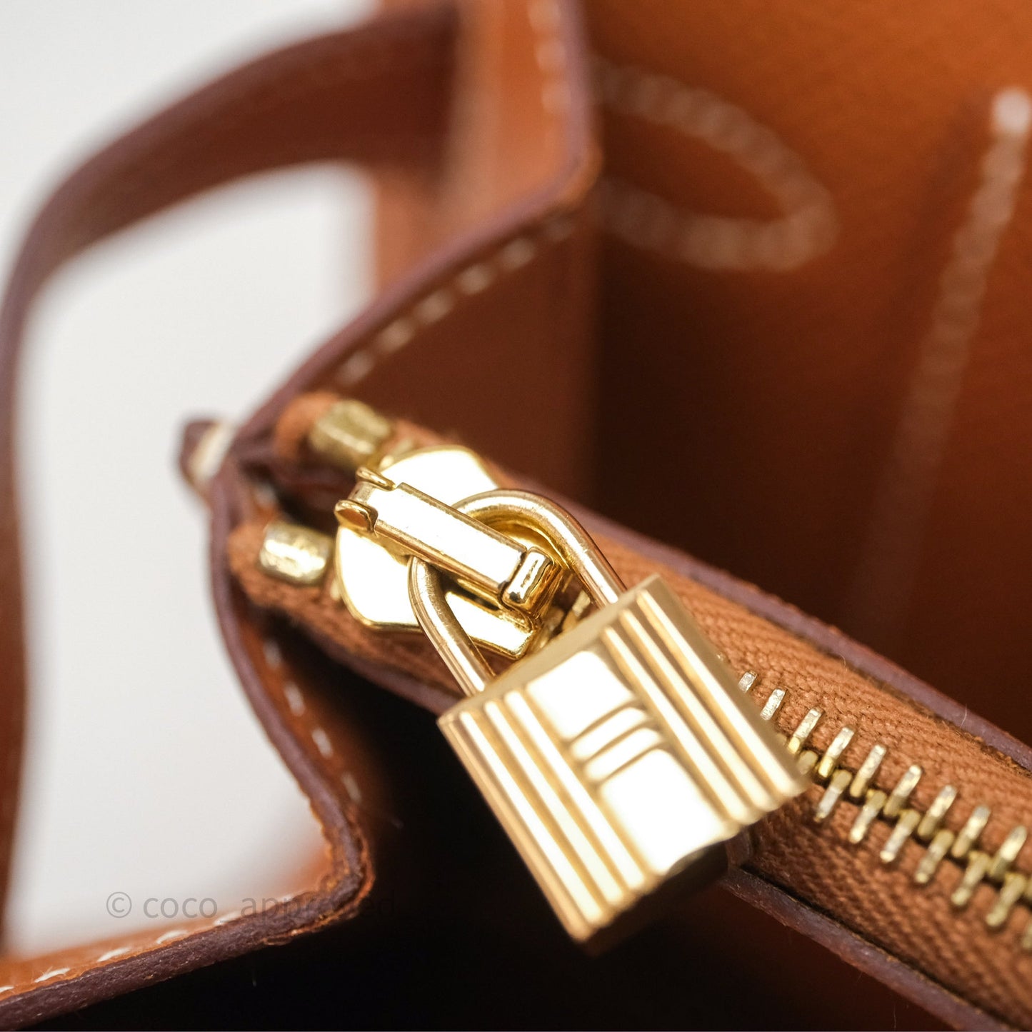 Hermès Kelly To Go Wallet Gold 37 Epsom Gold Hardware