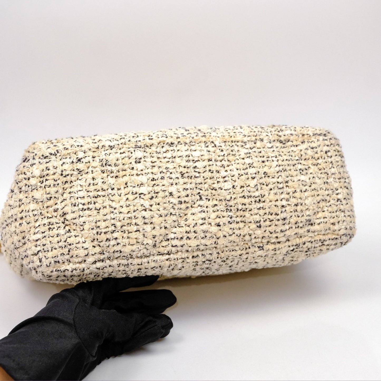 Chanel 19 Small Tweed Oreo Cream Mixed Hardware