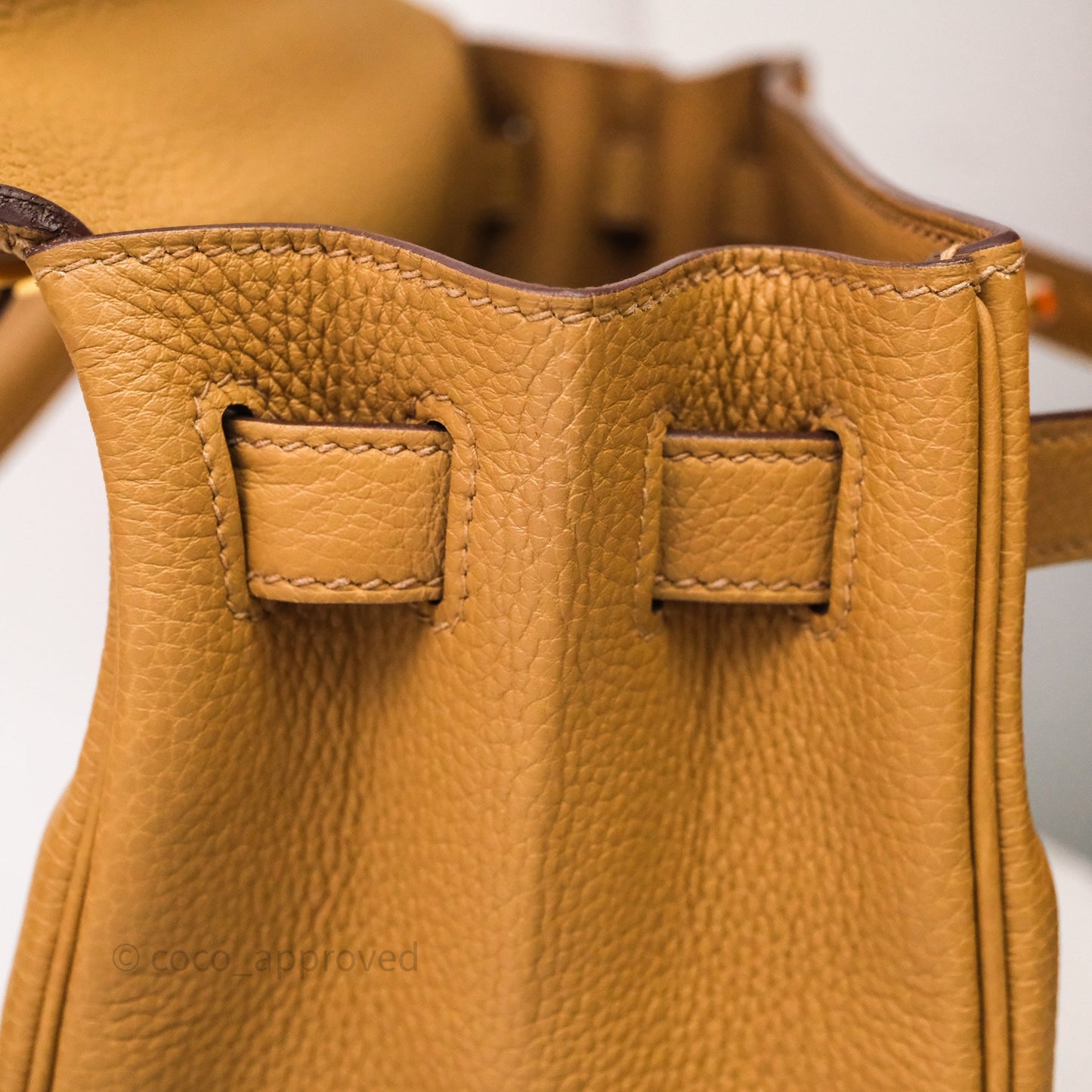 Hermès Kelly 28 Biscuit 4B Togo Gold Hardware