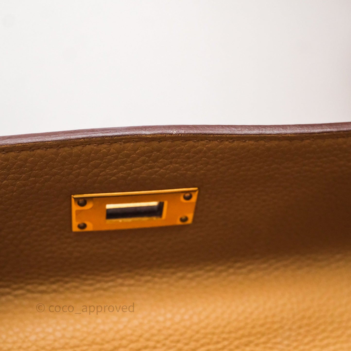 Hermès Kelly 28 Biscuit 4B Togo Gold Hardware