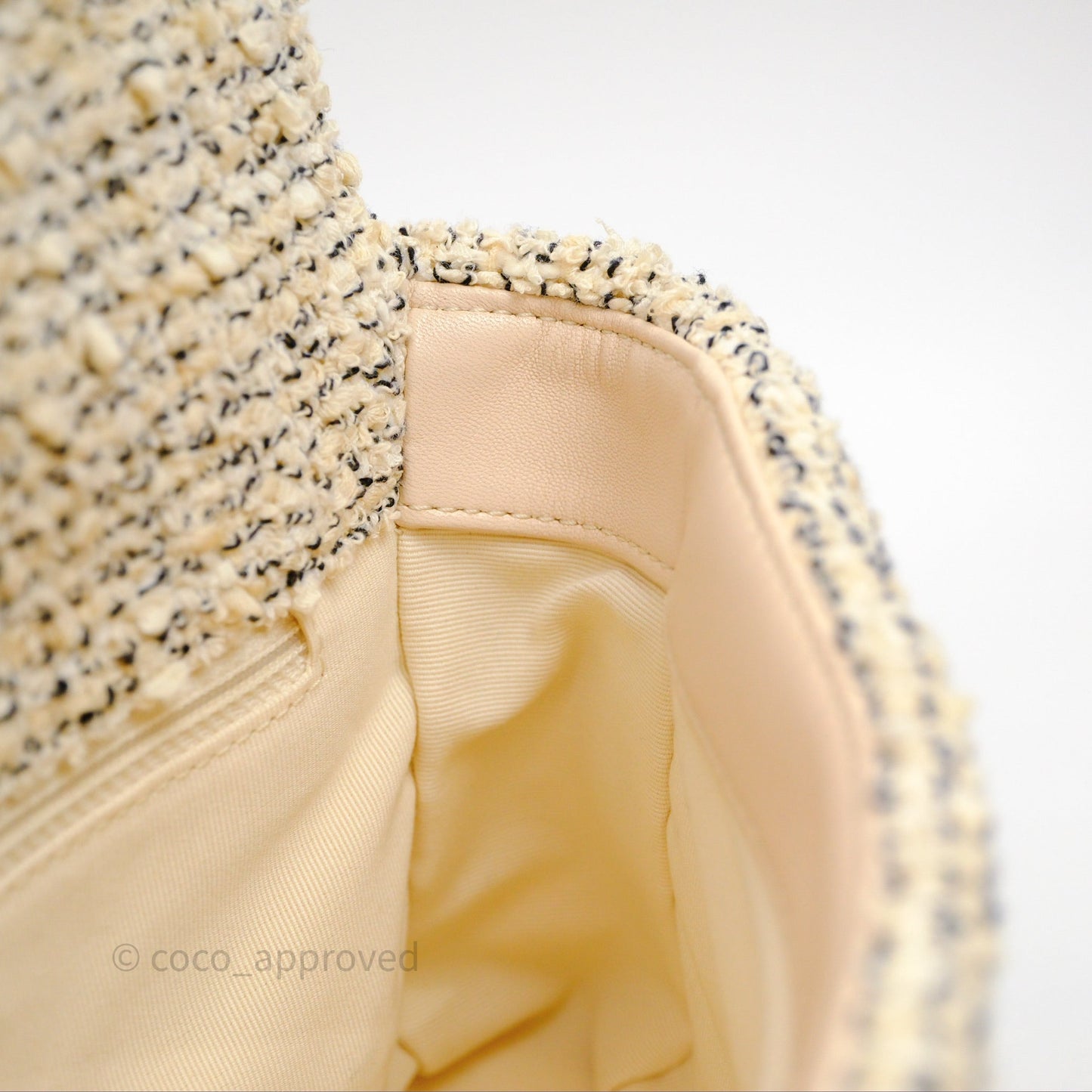 Chanel 19 Small Tweed Oreo Cream Mixed Hardware