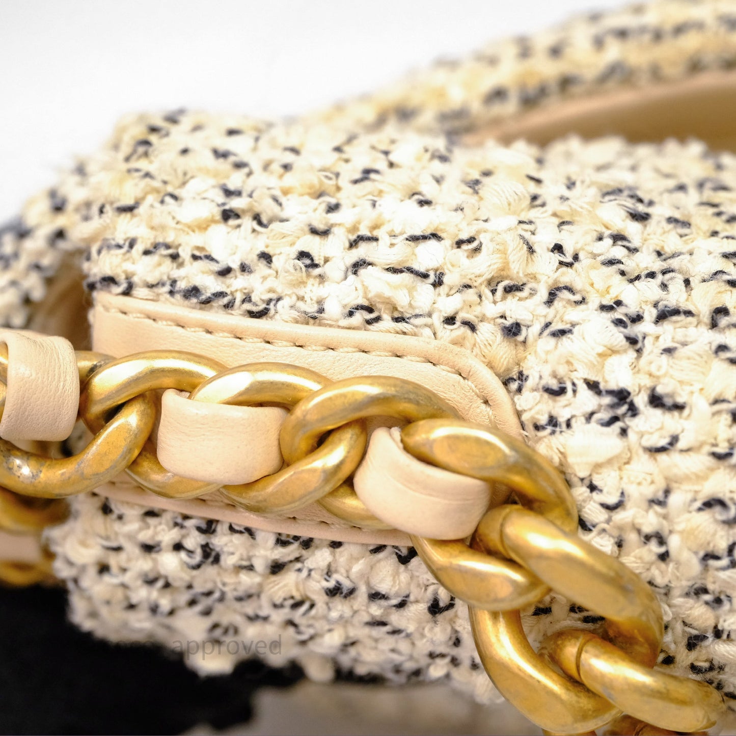 Chanel 19 Small Tweed Oreo Cream Mixed Hardware