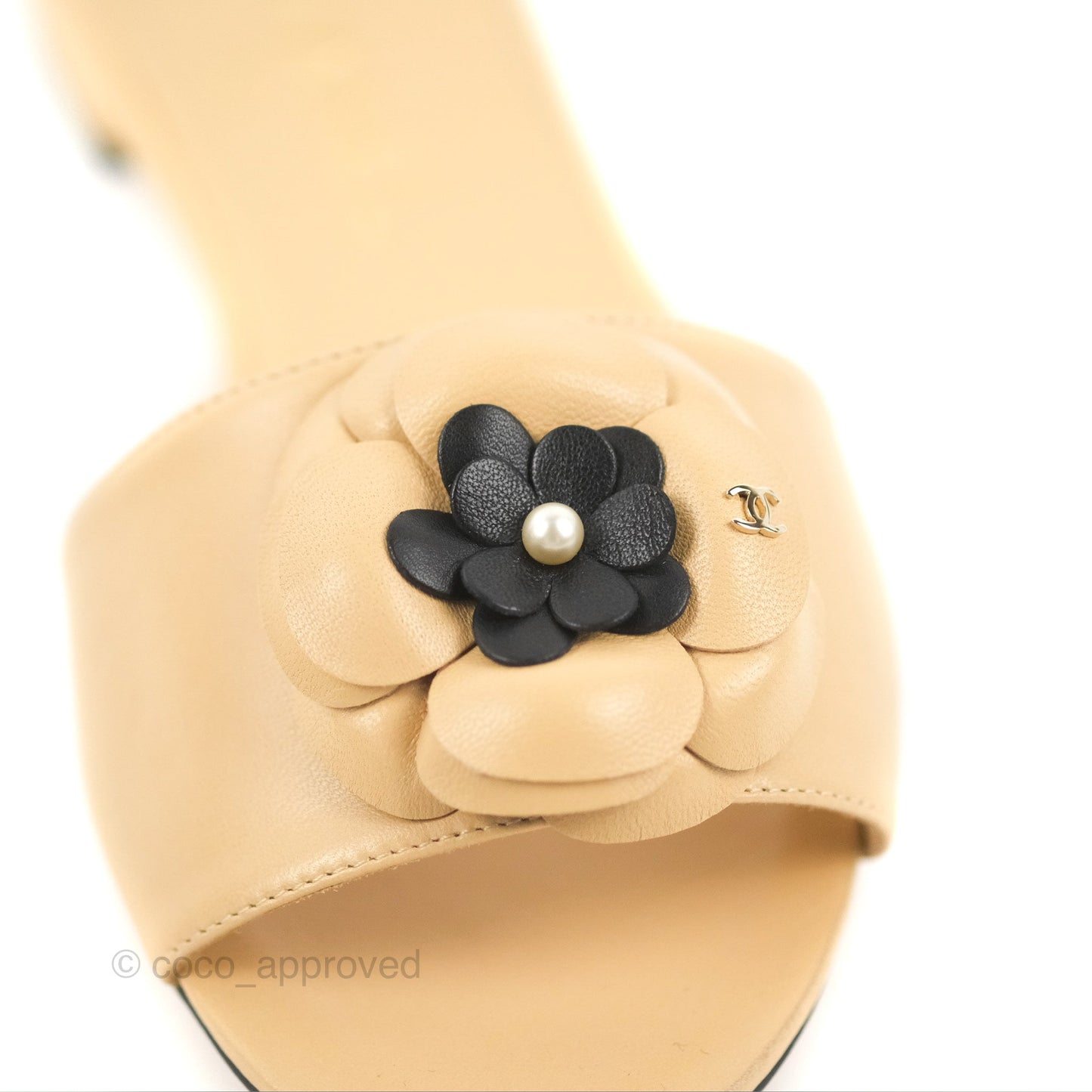 Chanel Camellia Mule Sandals Beige Lambskin 17C Size 37