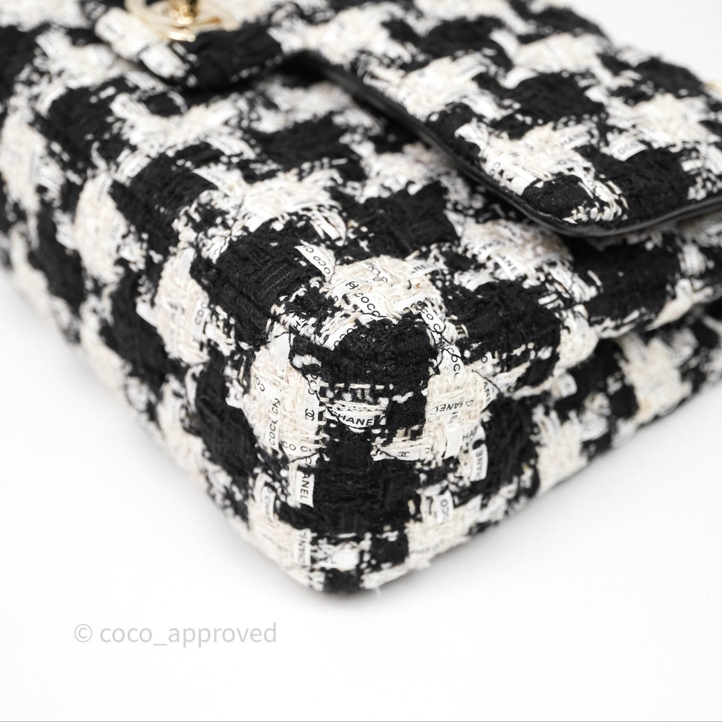 Chanel Quilted M/L Medium Double Flap Black White Houndstooth Tweed Gold Hardware