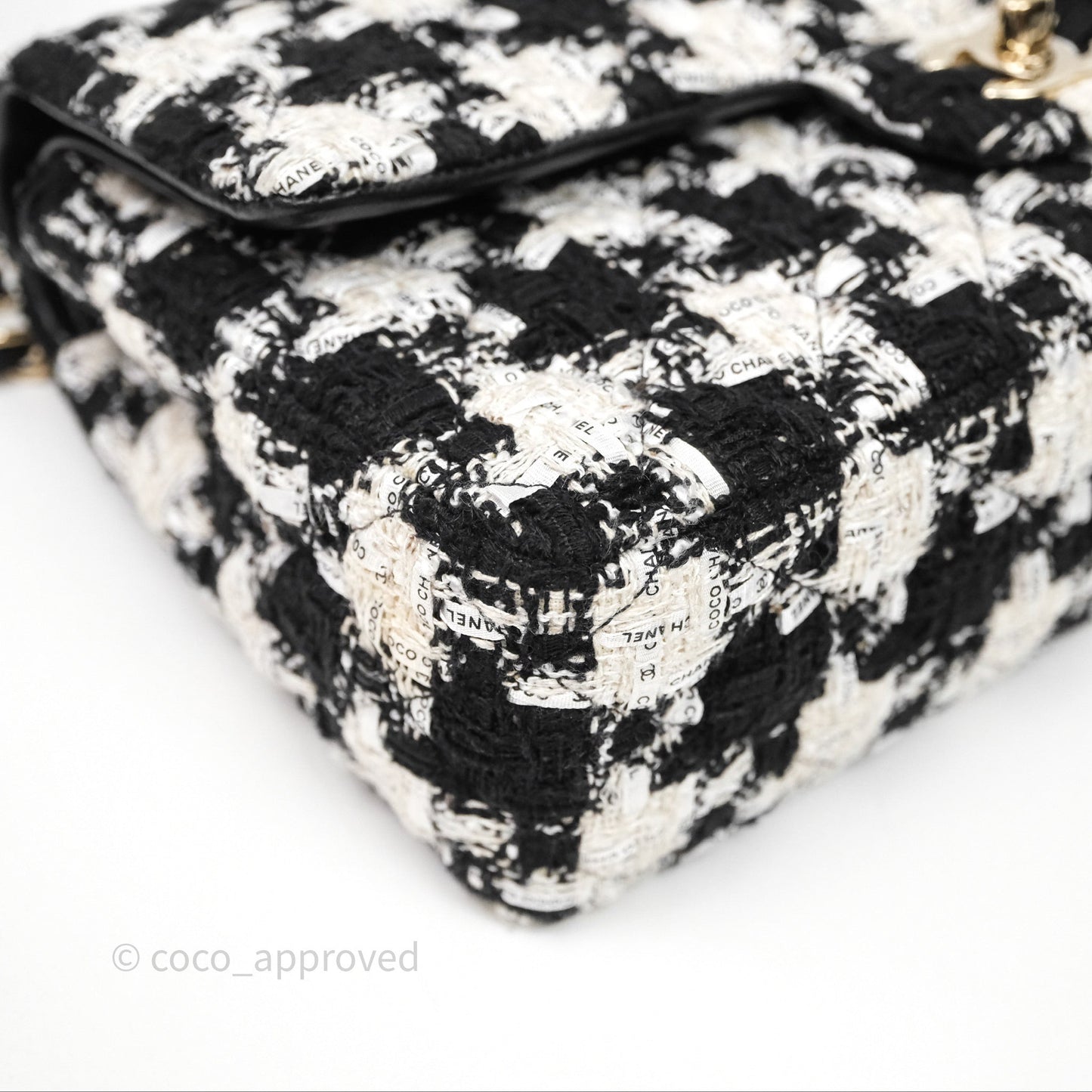 Chanel Quilted M/L Medium Double Flap Black White Houndstooth Tweed Gold Hardware