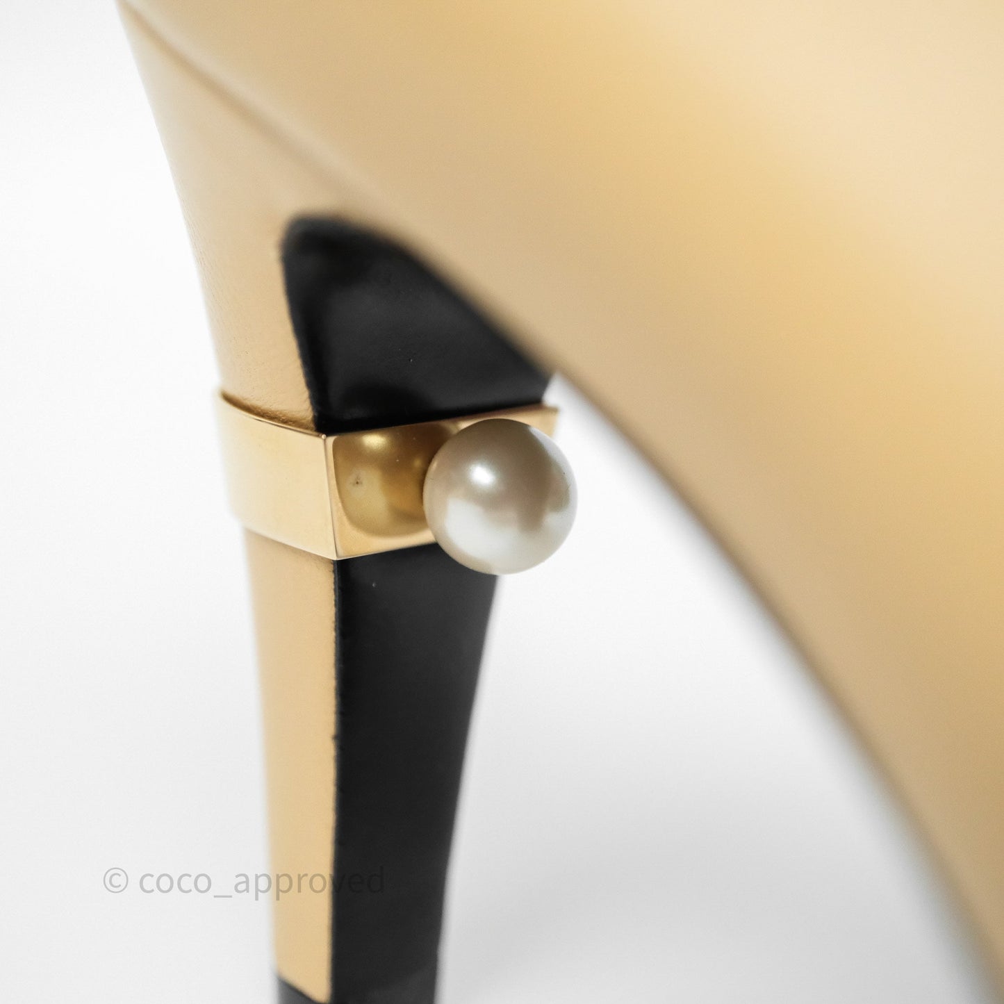 Chanel Beige Toe Pointed Black Pump Heels With Pearl Size 39