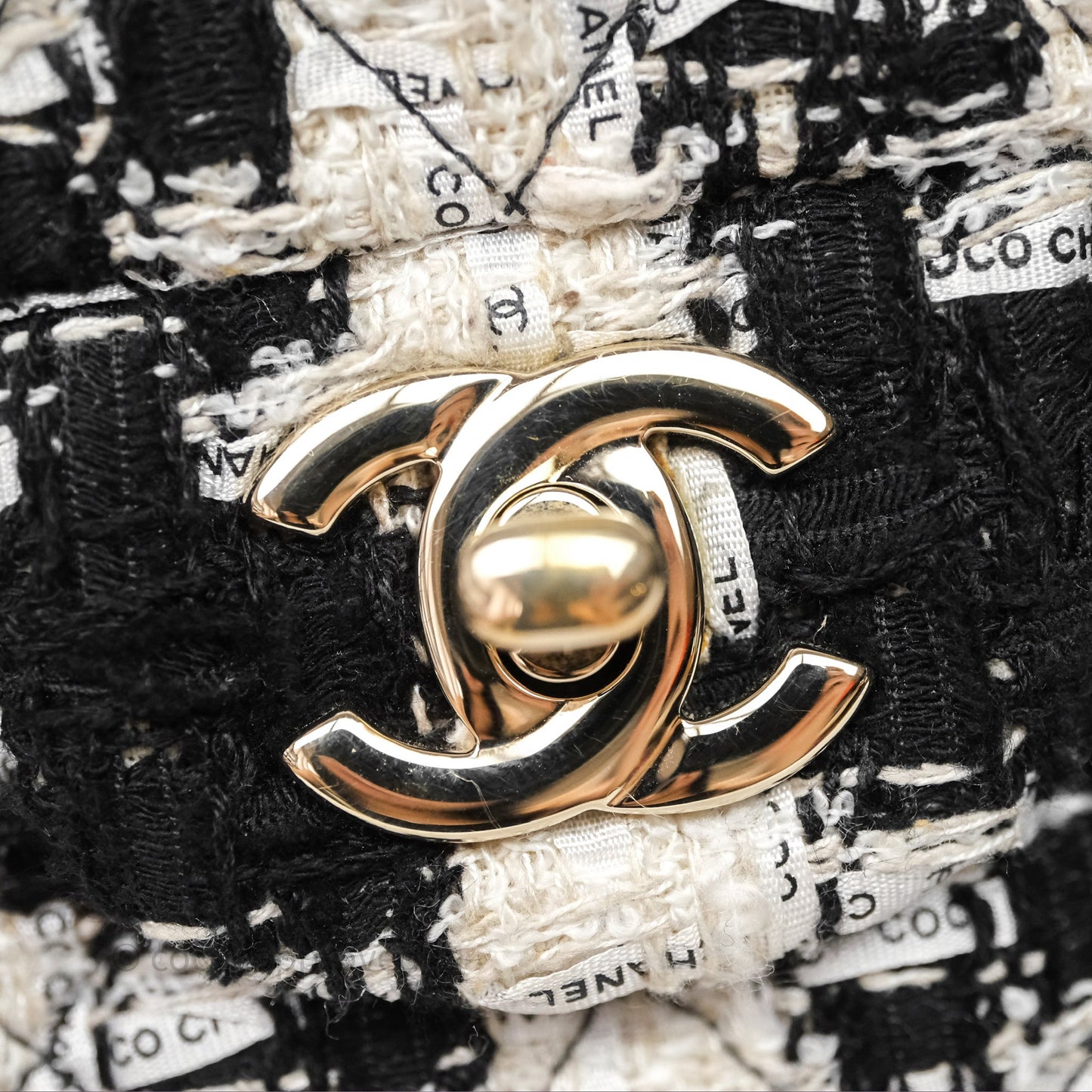 Chanel Quilted M/L Medium Double Flap Black White Houndstooth Tweed Gold Hardware