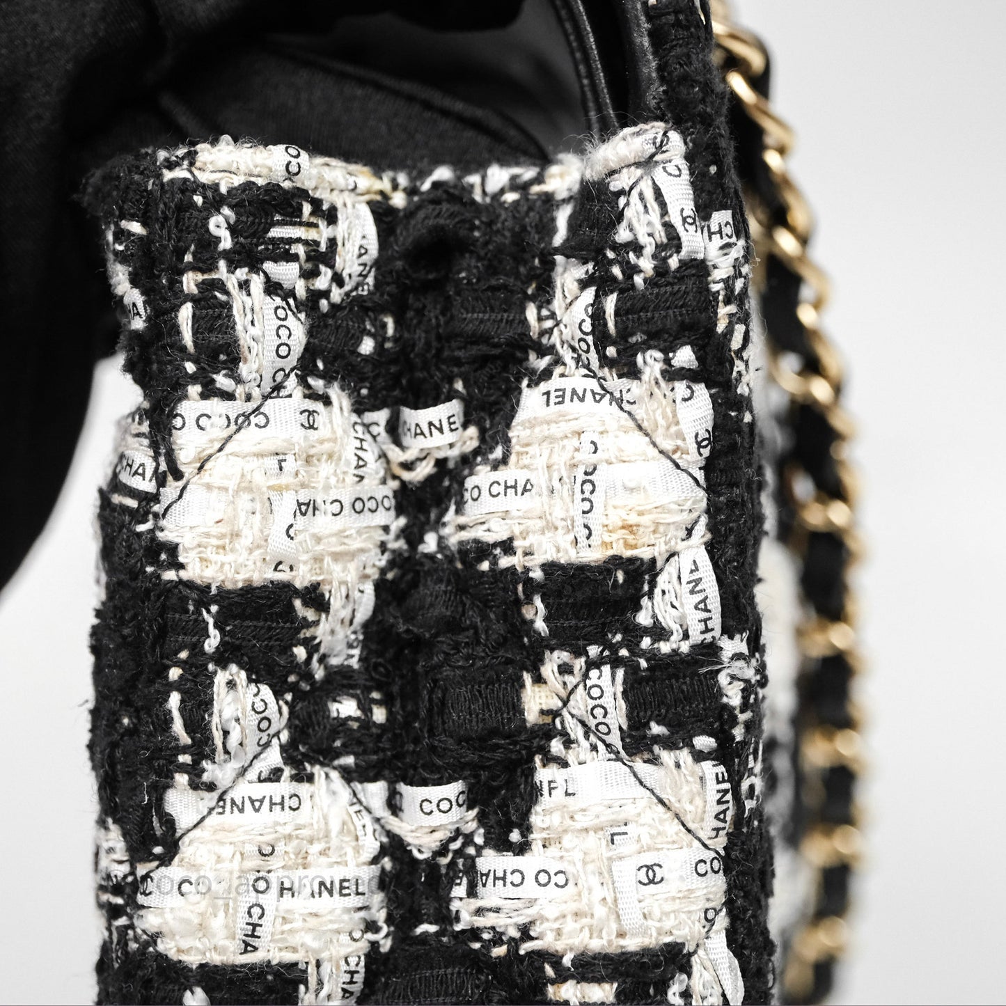Chanel Quilted M/L Medium Double Flap Black White Houndstooth Tweed Gold Hardware