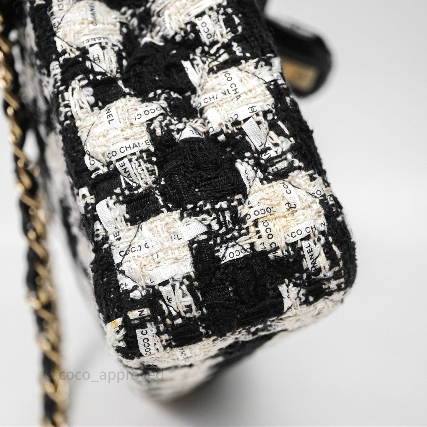 Chanel Quilted M/L Medium Double Flap Black White Houndstooth Tweed Gold Hardware