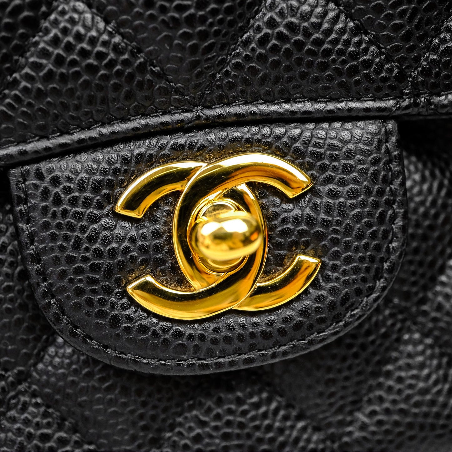 Chanel Classic M/L Medium Flap Quilted Black Caviar Gold Hardware