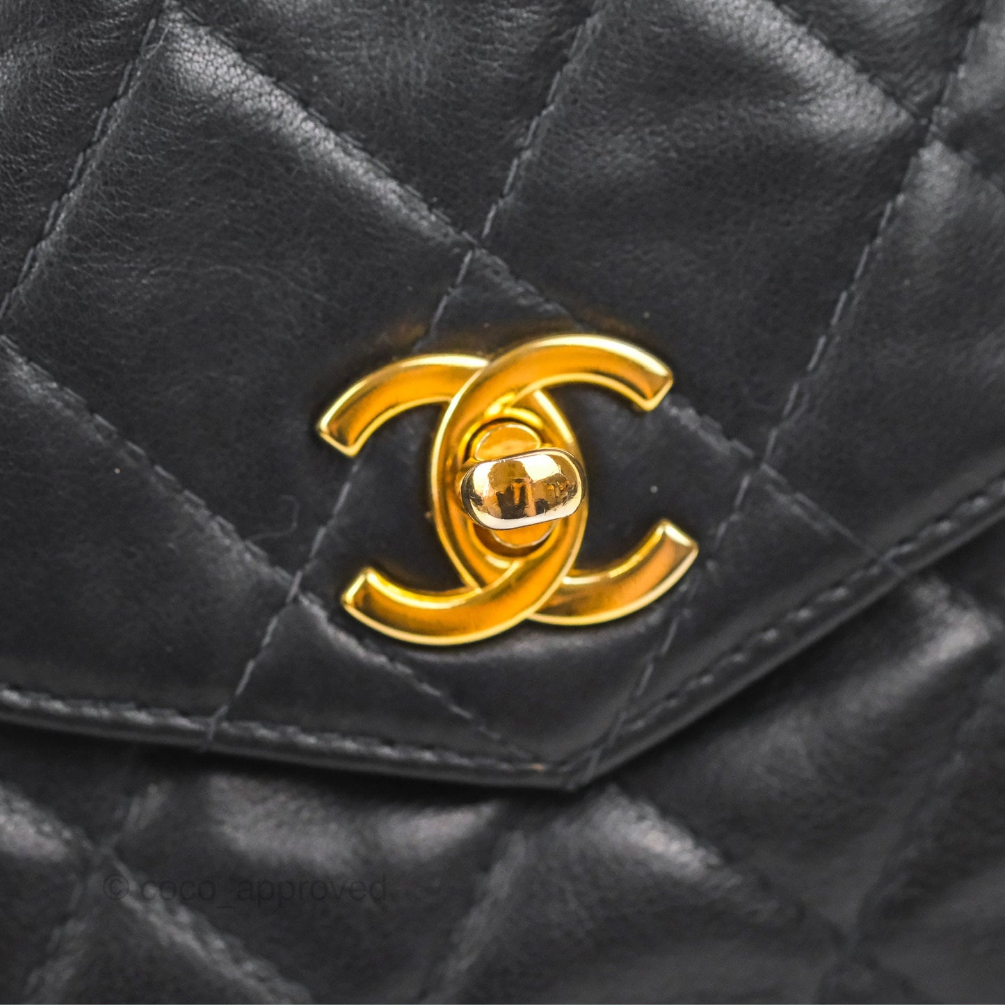 Chanel Vintage Midnight Blue Lambskin Pochette Chain Shoulder Bag