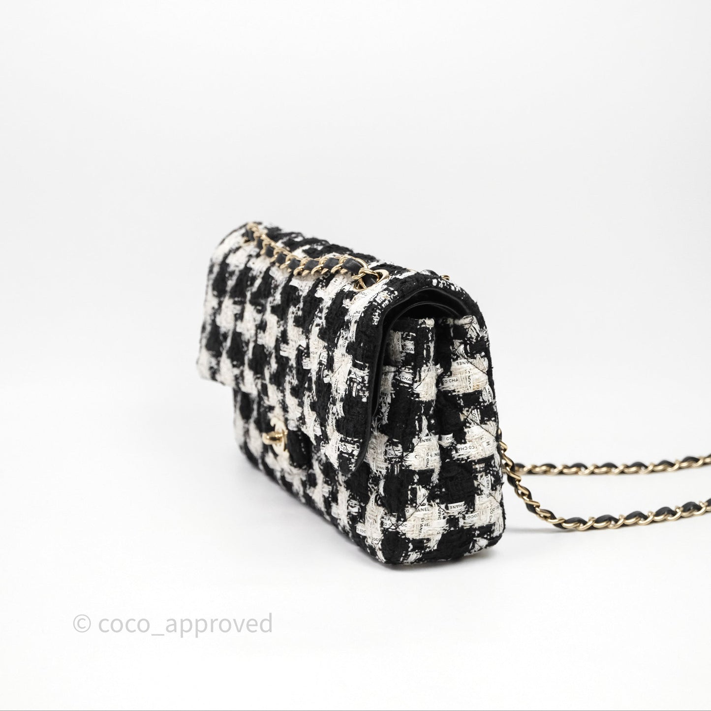 Chanel Quilted M/L Medium Double Flap Black White Houndstooth Tweed Gold Hardware