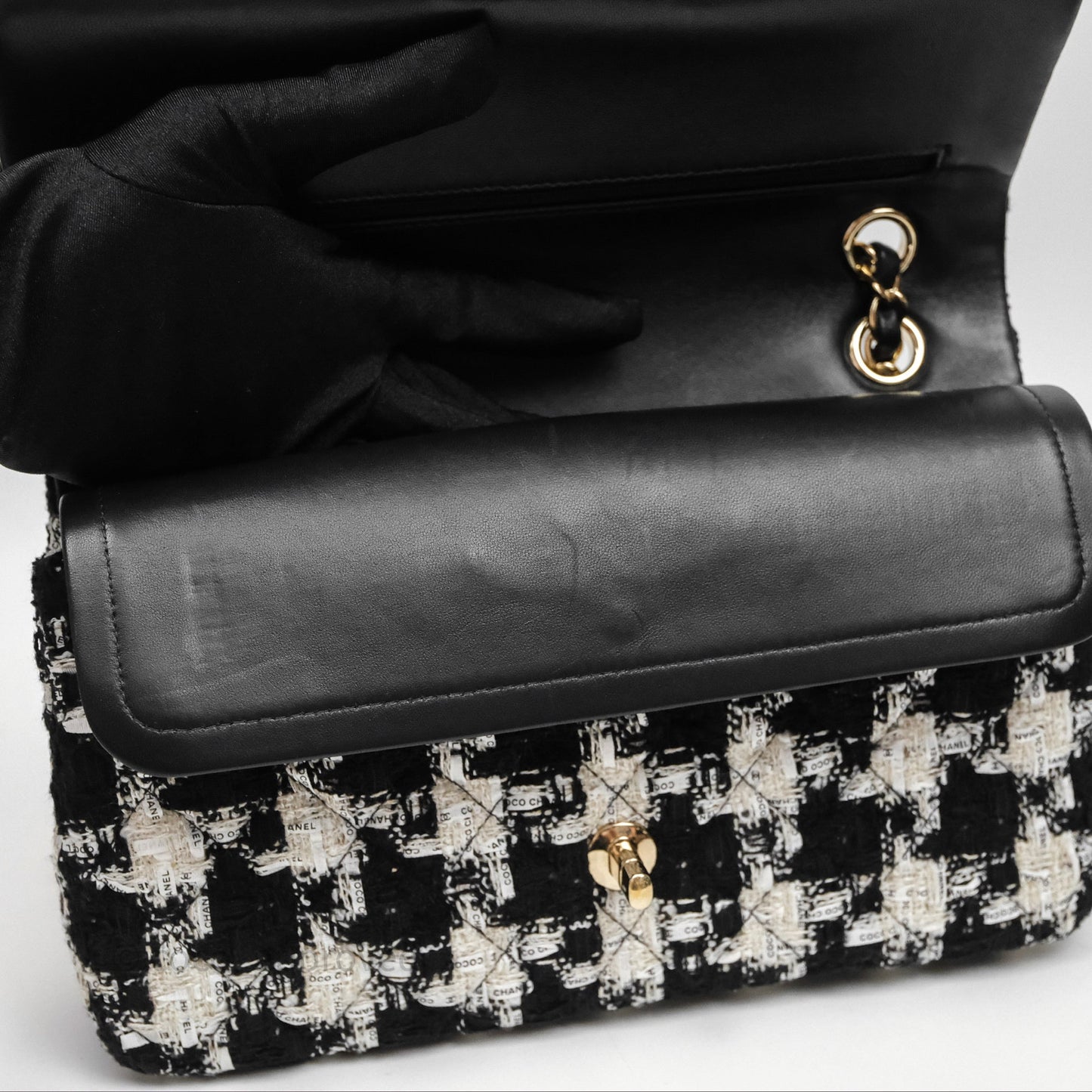 Chanel Quilted M/L Medium Double Flap Black White Houndstooth Tweed Gold Hardware