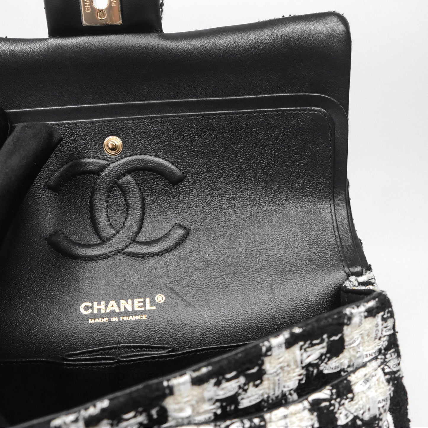 Chanel Quilted M/L Medium Double Flap Black White Houndstooth Tweed Gold Hardware