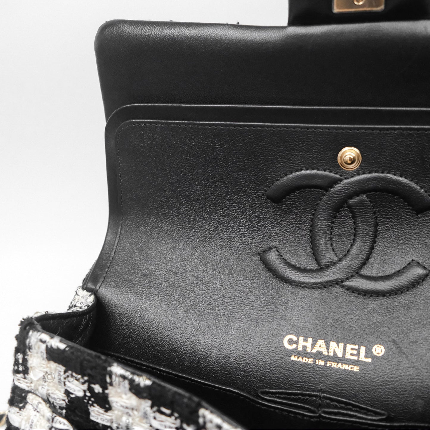 Chanel Quilted M/L Medium Double Flap Black White Houndstooth Tweed Gold Hardware