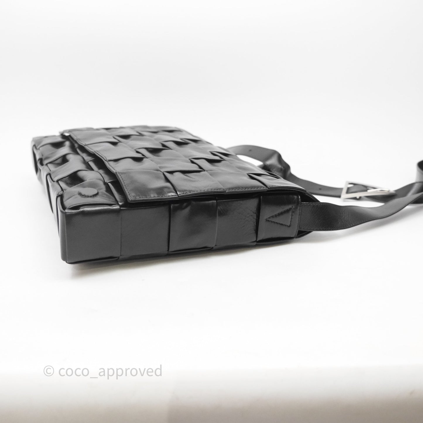 Bottega Veneta Maxi Paper Cassette Bag Calfskin Intrecciato Black