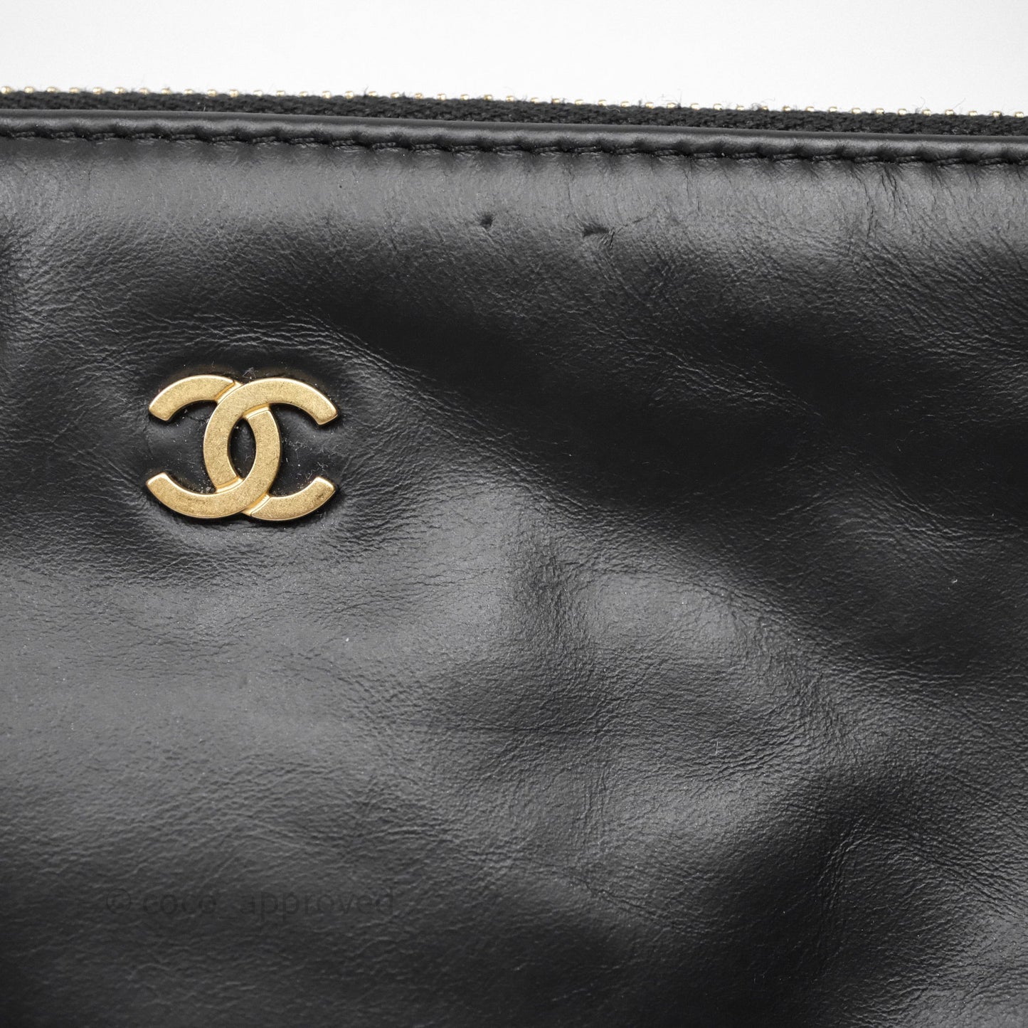 Chanel 22 Medium Black Crumpled Calfskin White Logo Aged Gold Hardware
