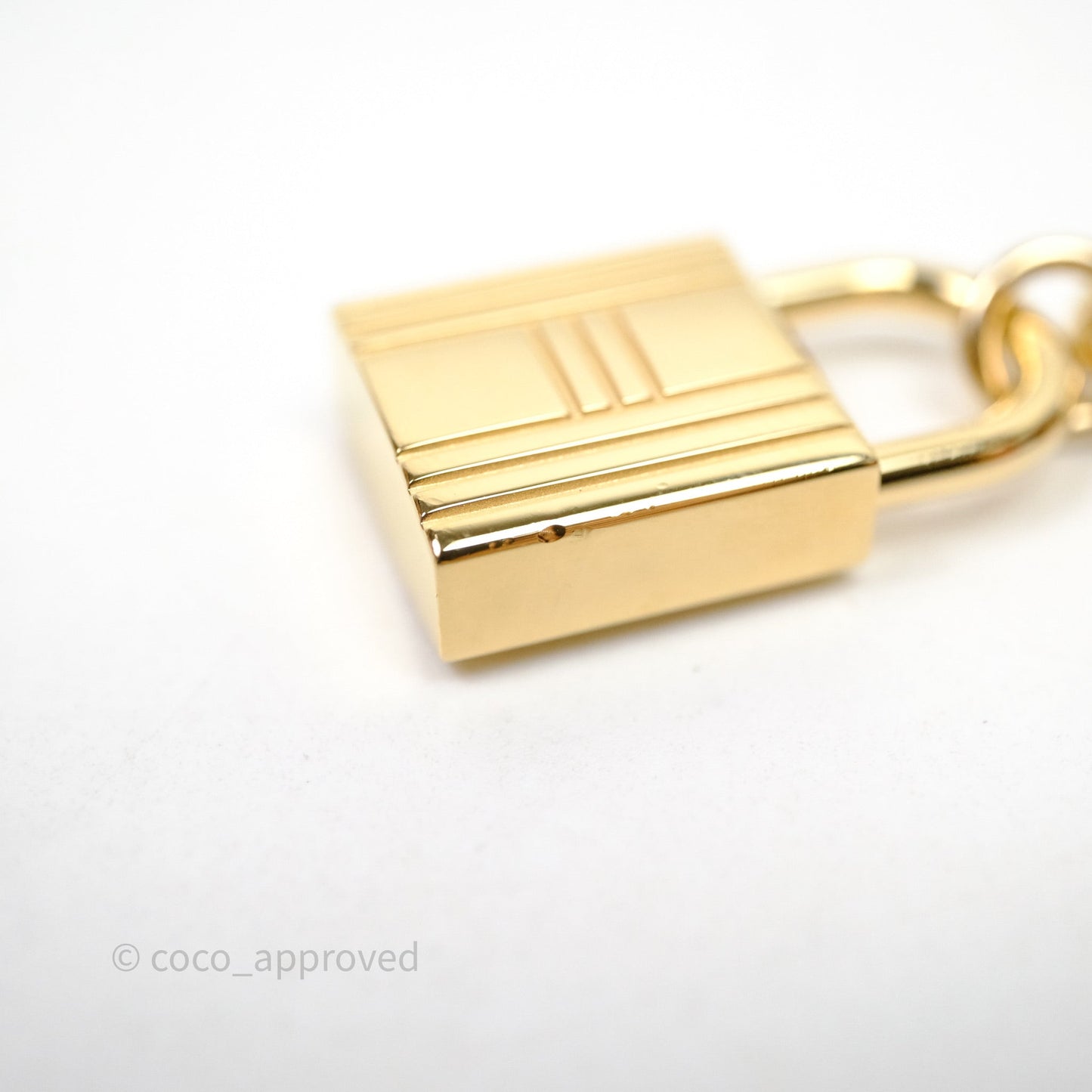 Hermes Loop Charms Cadenas Scarf Ring Gold Tone