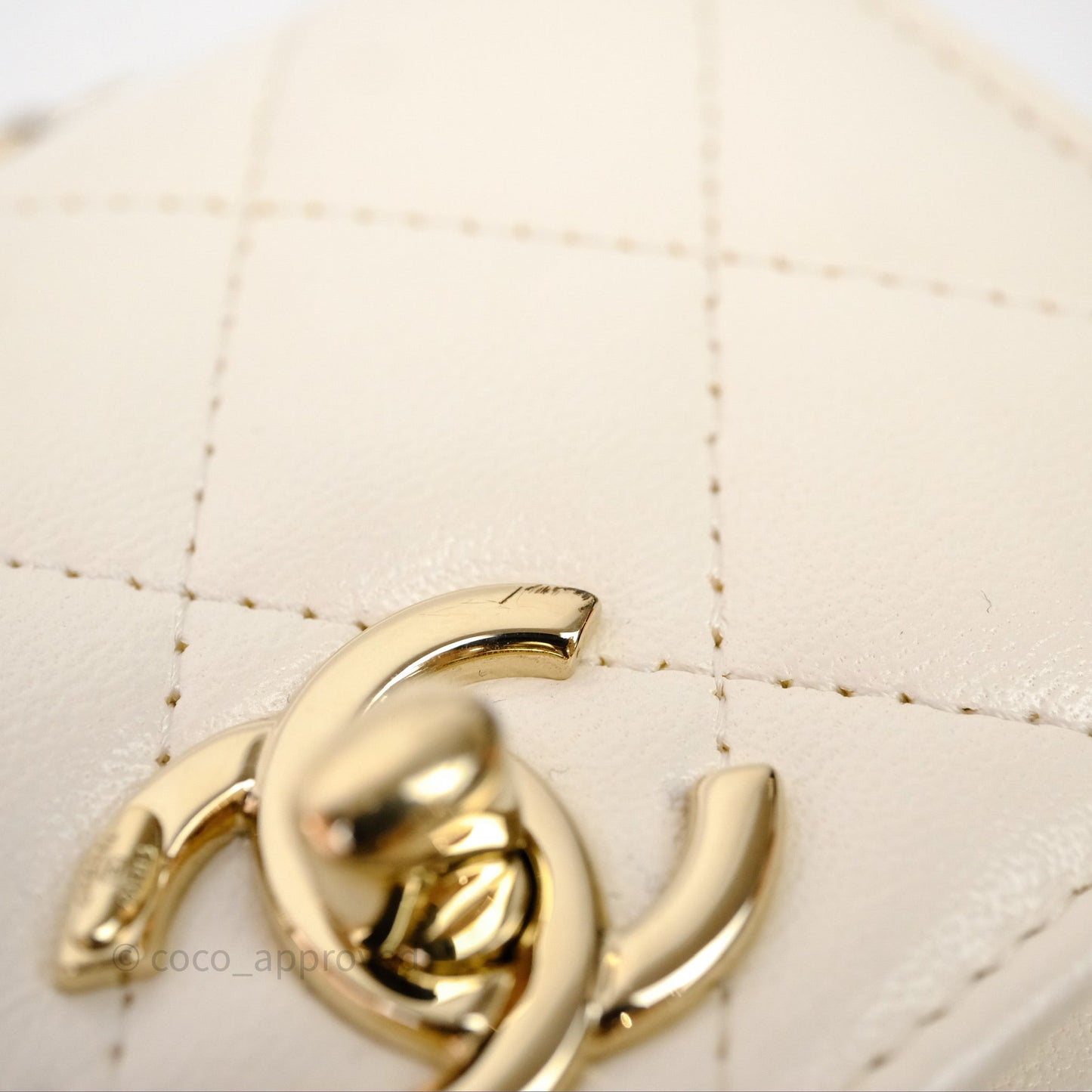 Chanel Mini Quilted Trendy CC Clutch With Chain White Lambskin Gold Hardware