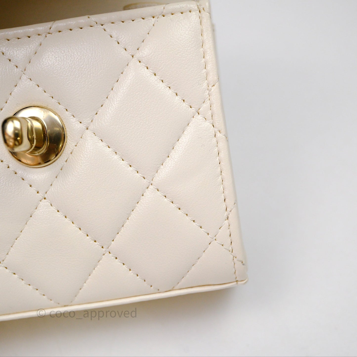 Chanel Mini Quilted Trendy CC Clutch With Chain White Lambskin Gold Hardware