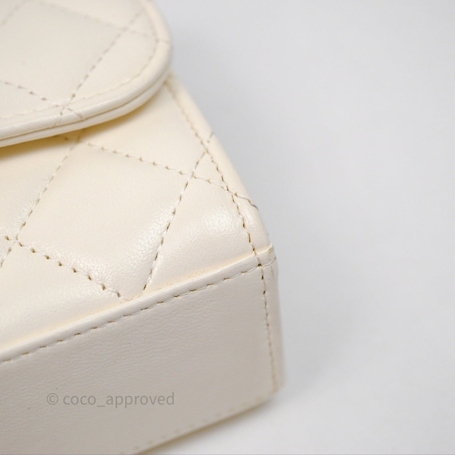 Chanel Mini Quilted Trendy CC Clutch With Chain White Lambskin Gold Hardware