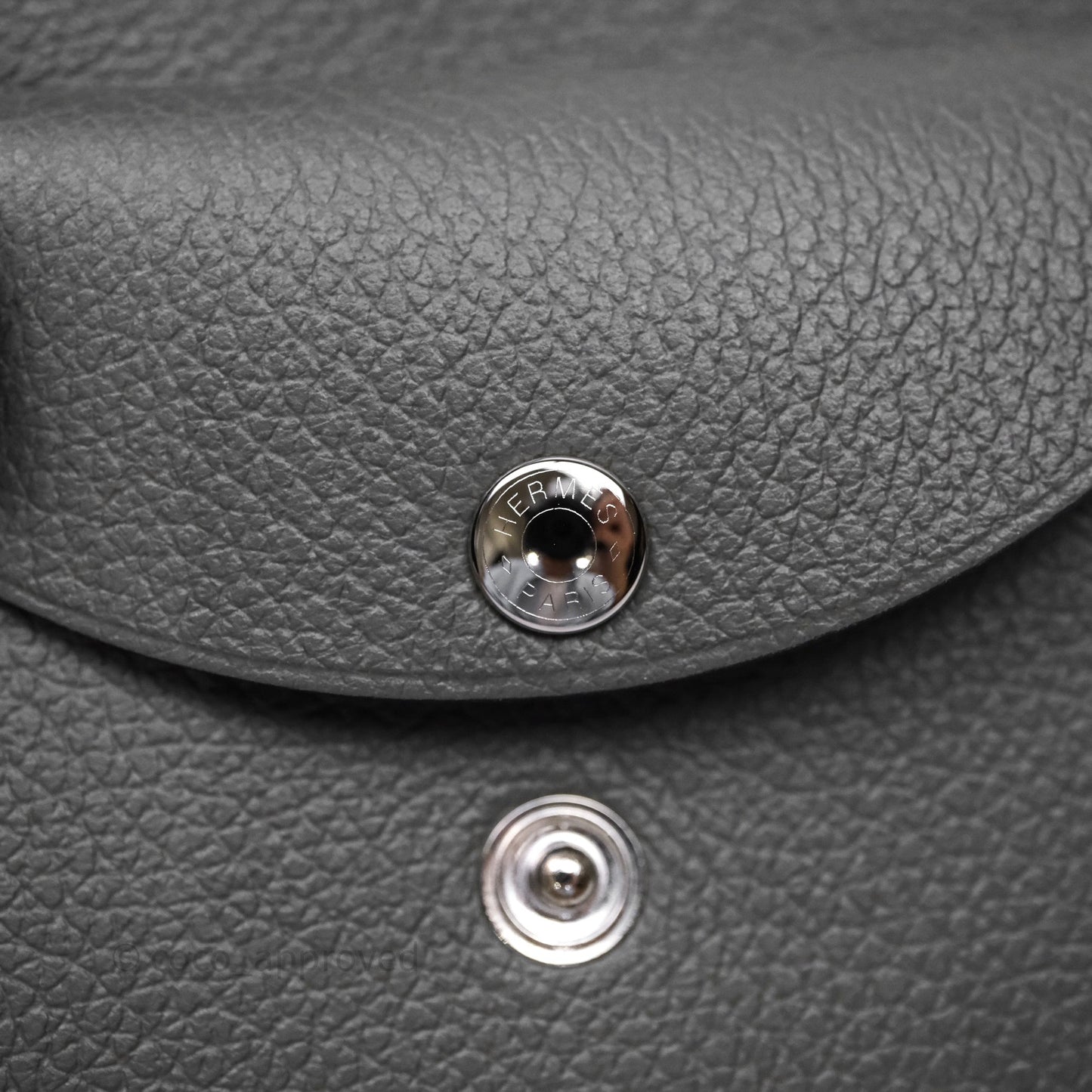 Hermès Calvi Duo Compact Card Holder Gris Meyer 0L Evercolor