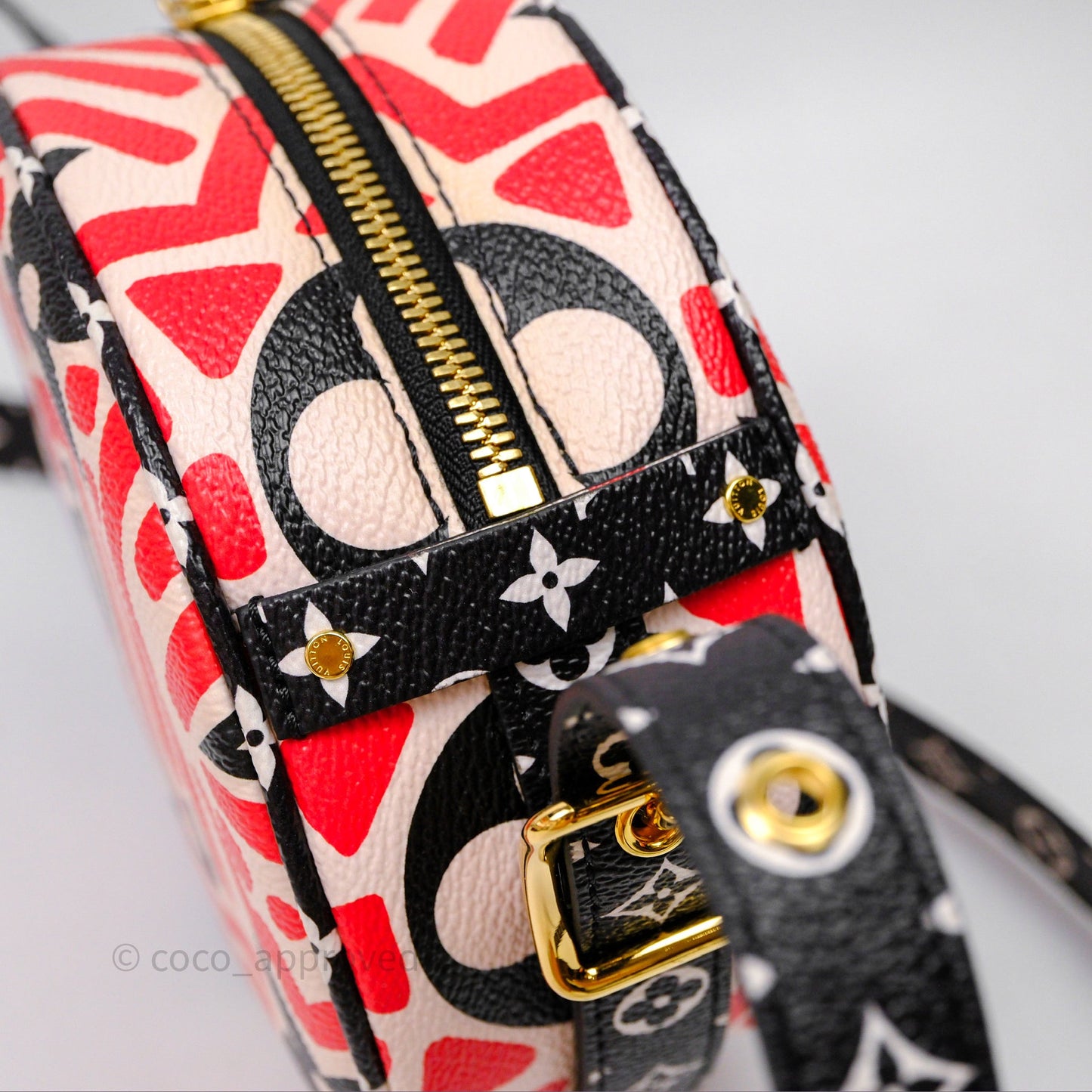 Louis Vuitton Giant Crafty Boite Chapeau Souple Monogram Shoulder Bag