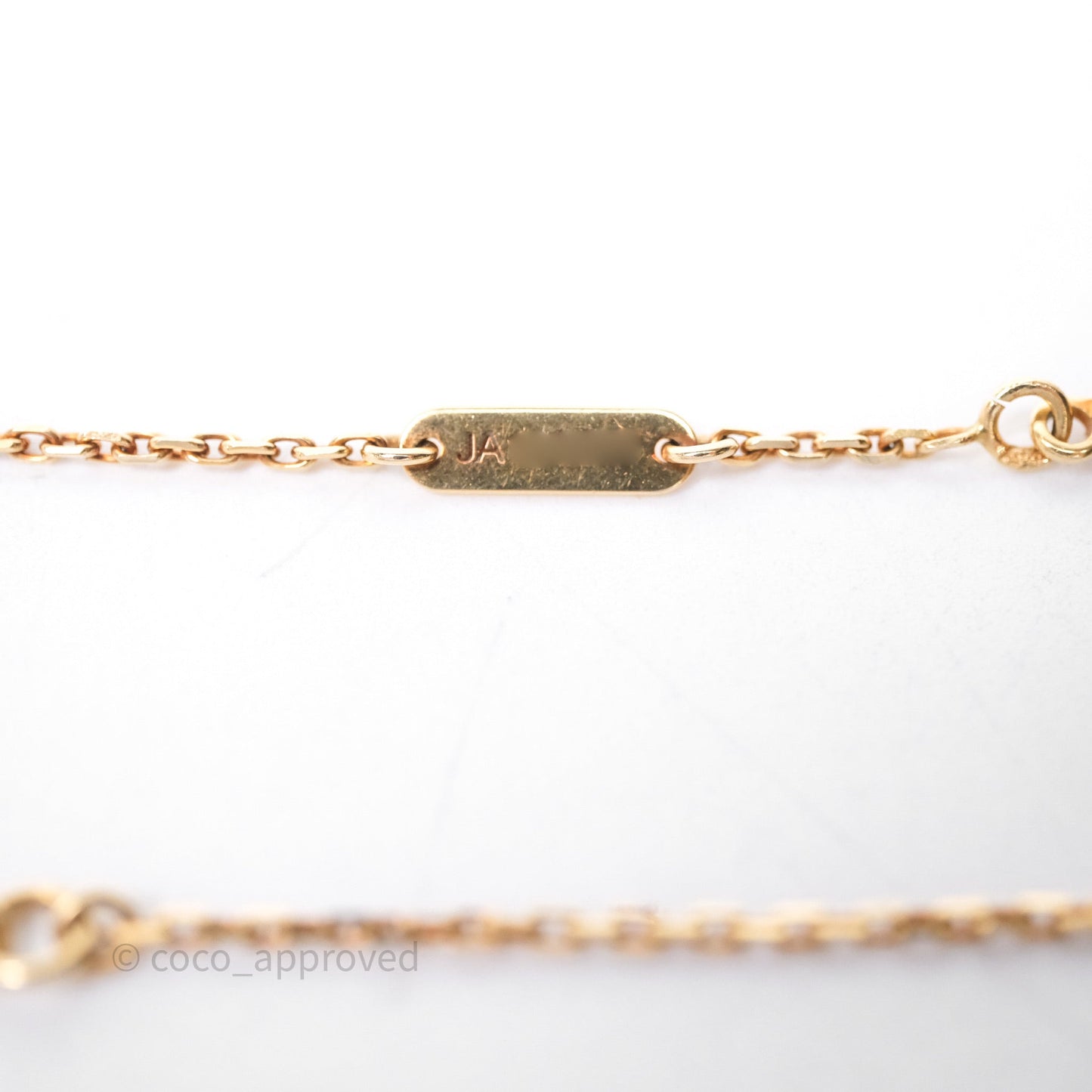 Van Cleef & Arpels Vintage Alhambra Pendant Onyx 18K Yellow Gold