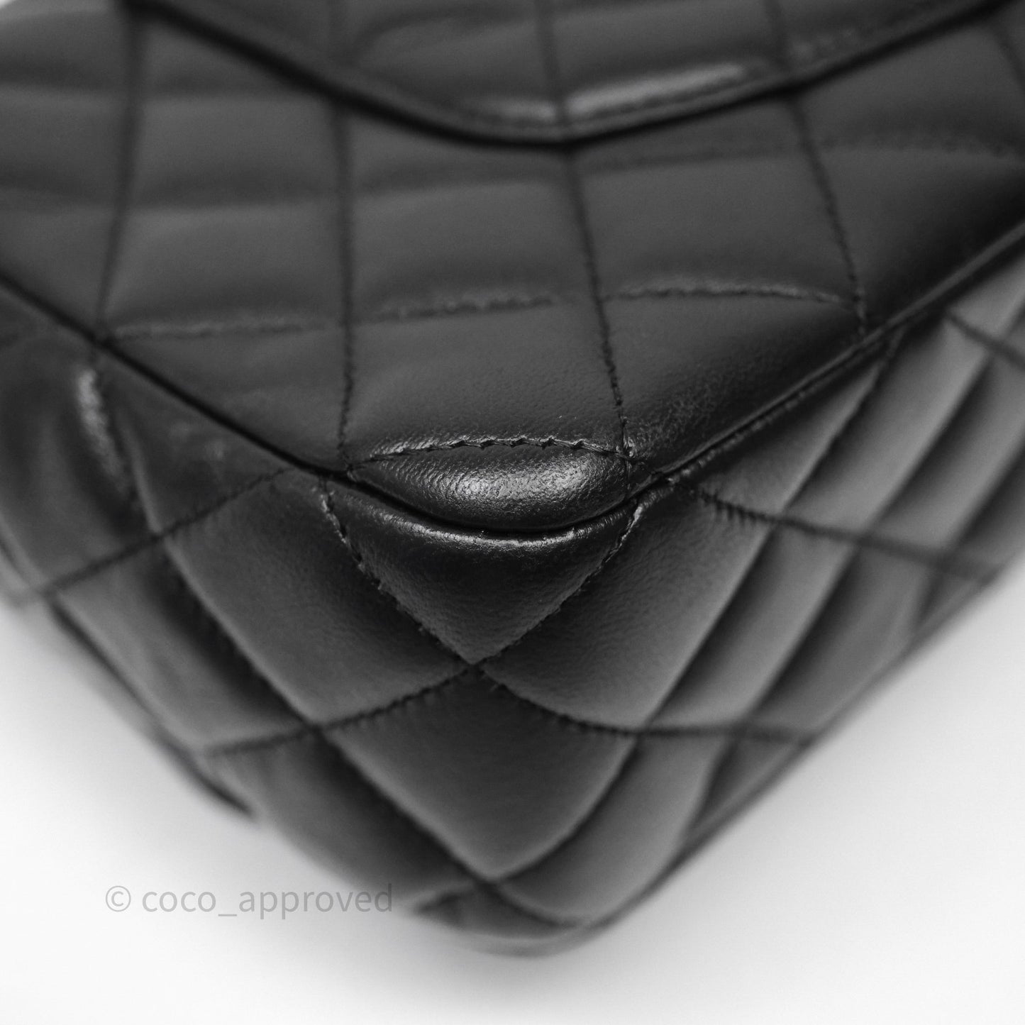 Chanel Classic M/L Medium Flap Bag Valentine Limited Edition Black Lambskin Gold Hardware
