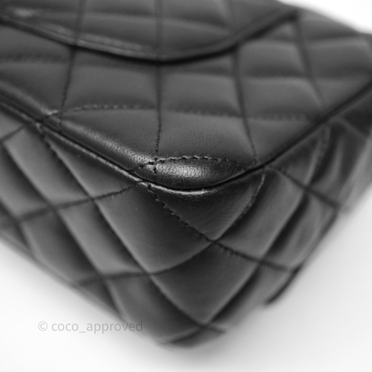 Chanel Classic M/L Medium Flap Bag Valentine Limited Edition Black Lambskin Gold Hardware