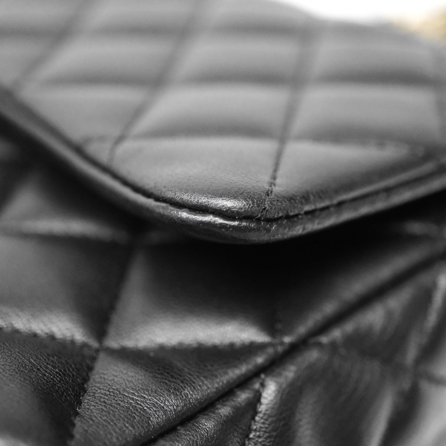 Chanel Classic M/L Medium Flap Bag Valentine Limited Edition Black Lambskin Gold Hardware